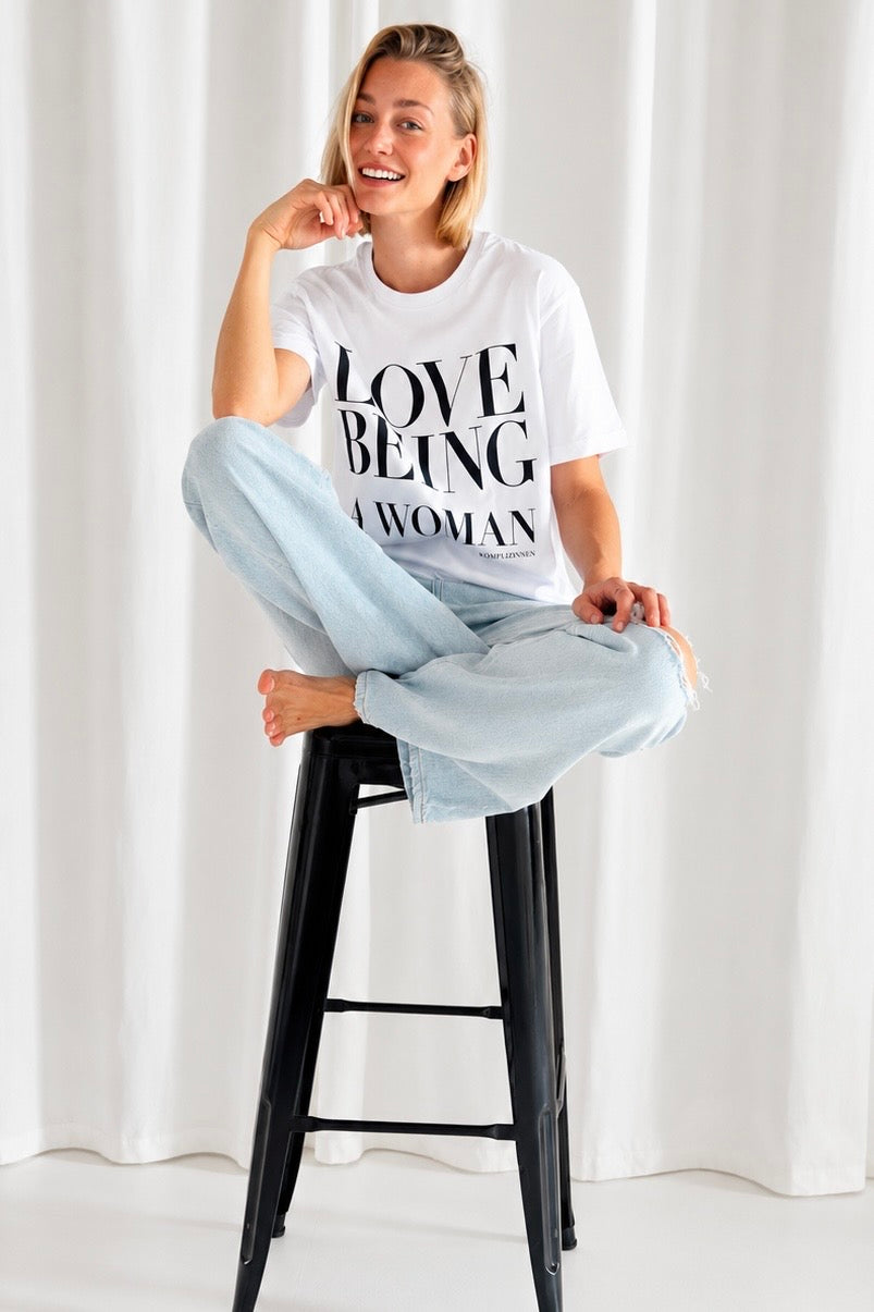 Shirt LOVE BEING A WOMAN white/ black
