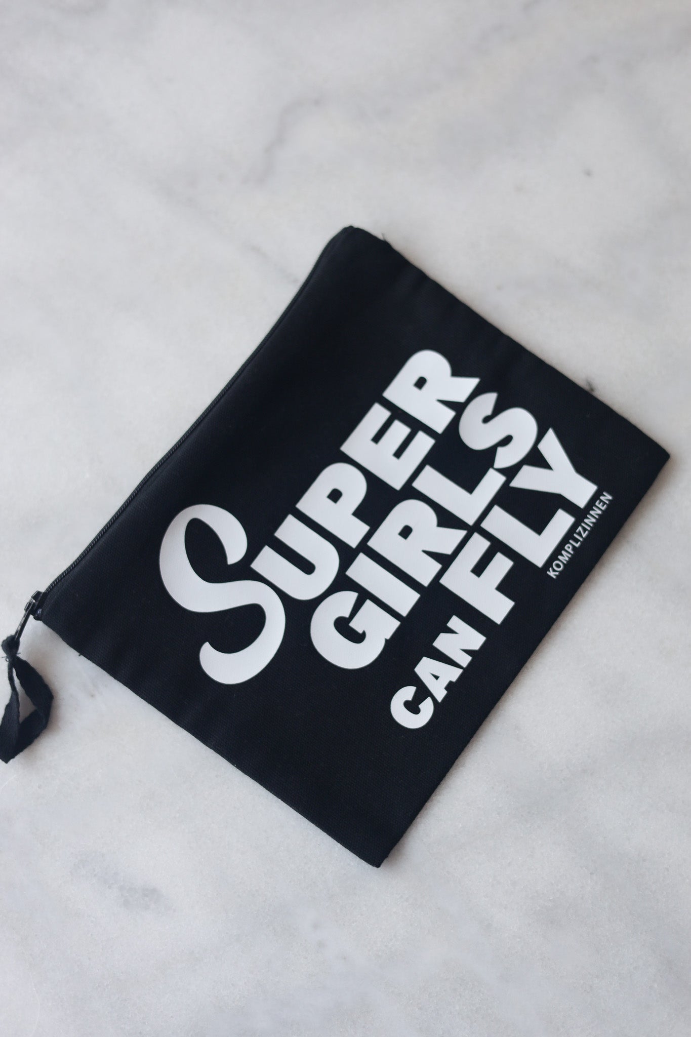SUPERGIRLS Pouchette black/ white