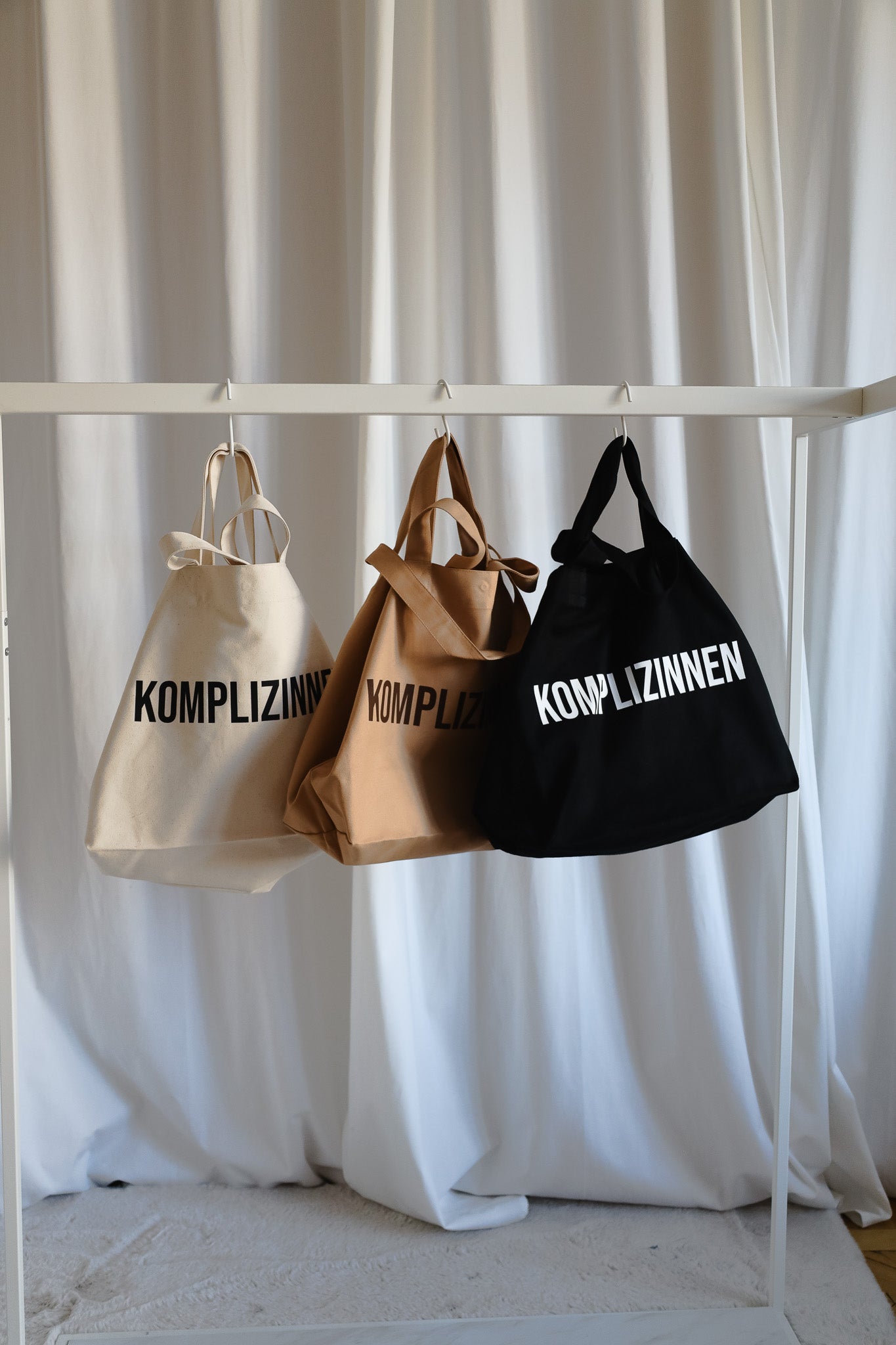 Shopper KOMPLIZINNEN black/ white