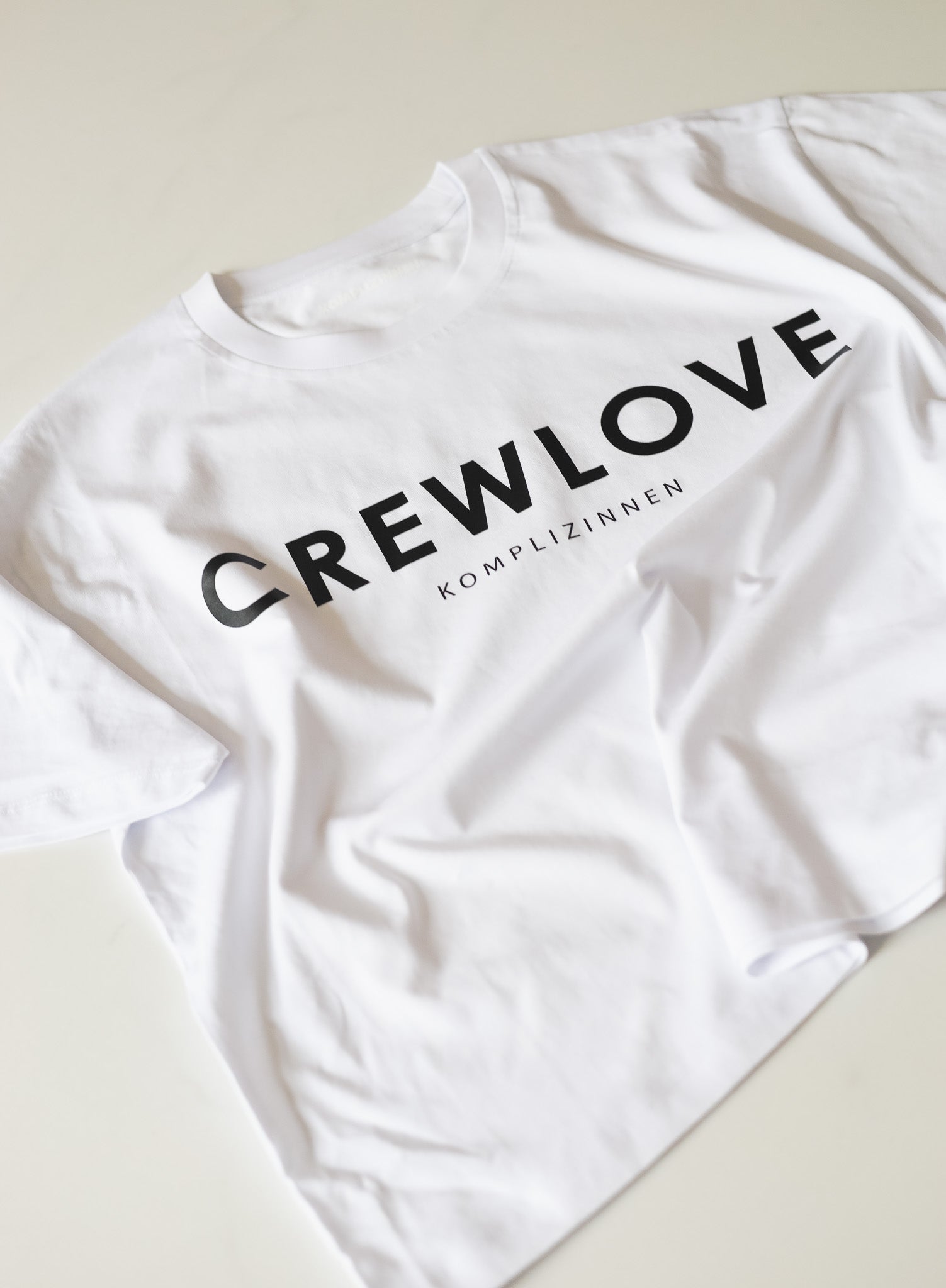 CREWLOVE Shirt weiß/ schwarz Crop