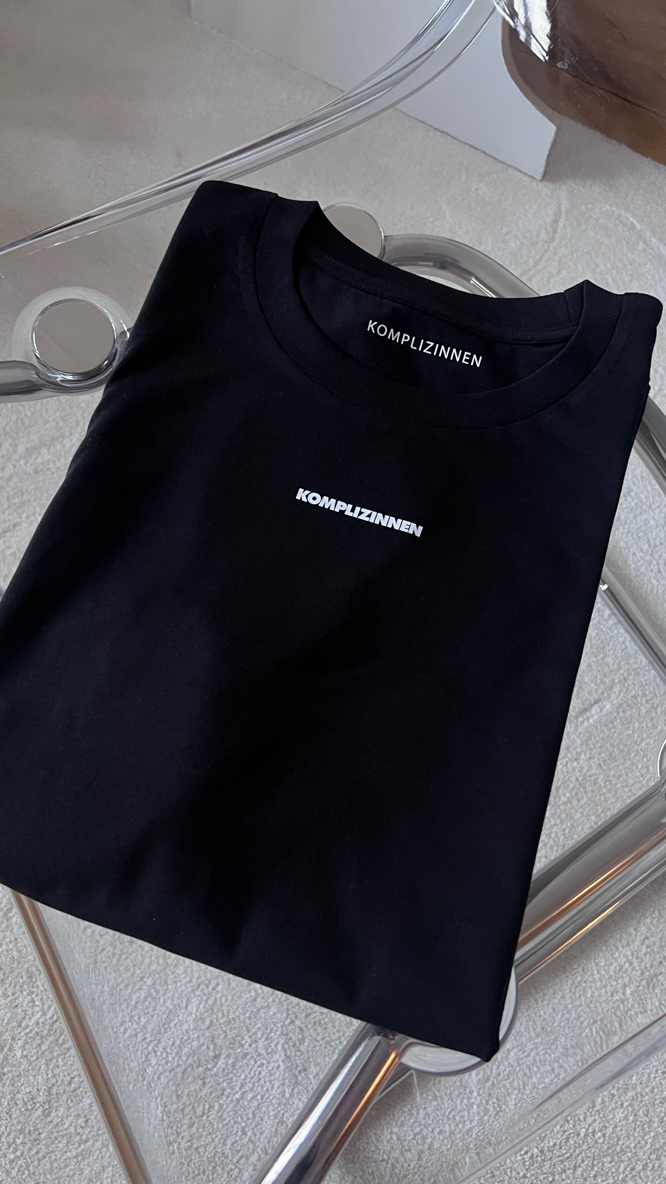 KOMPLIZINNEN Basic Shirt black