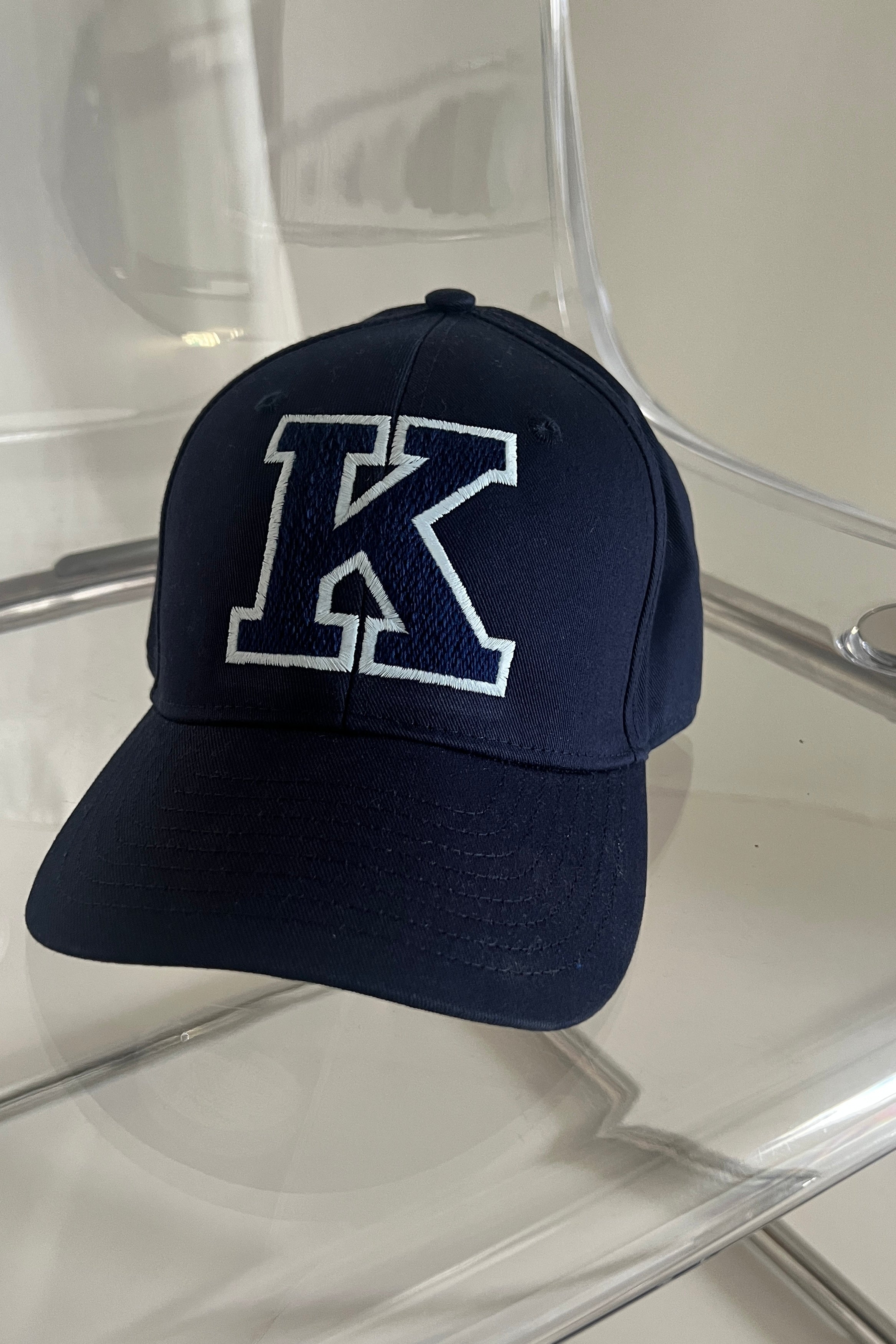 CAP K navy/ light blue