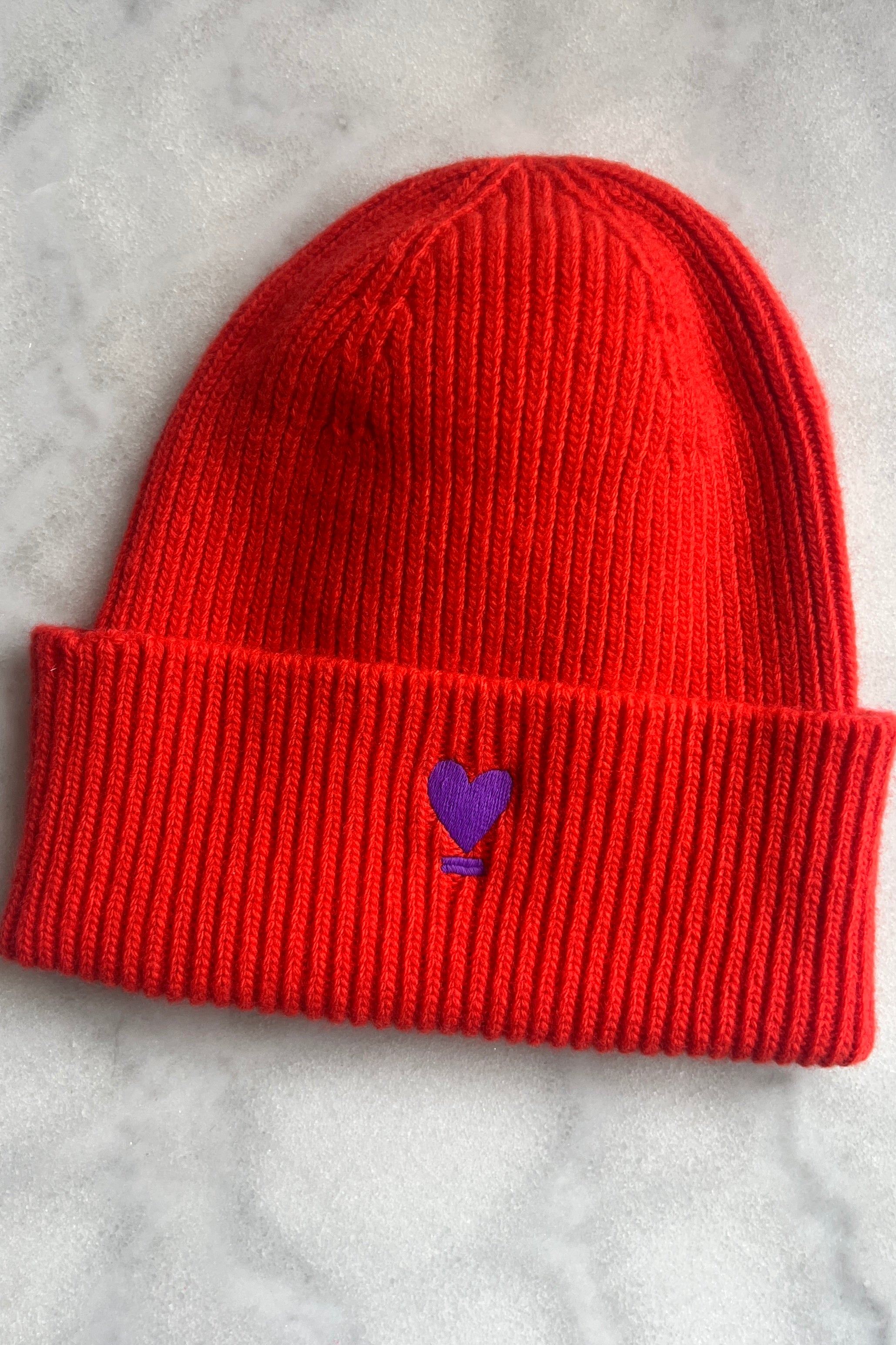 BEANIE WE LIFT LOVE orange-red/ purple