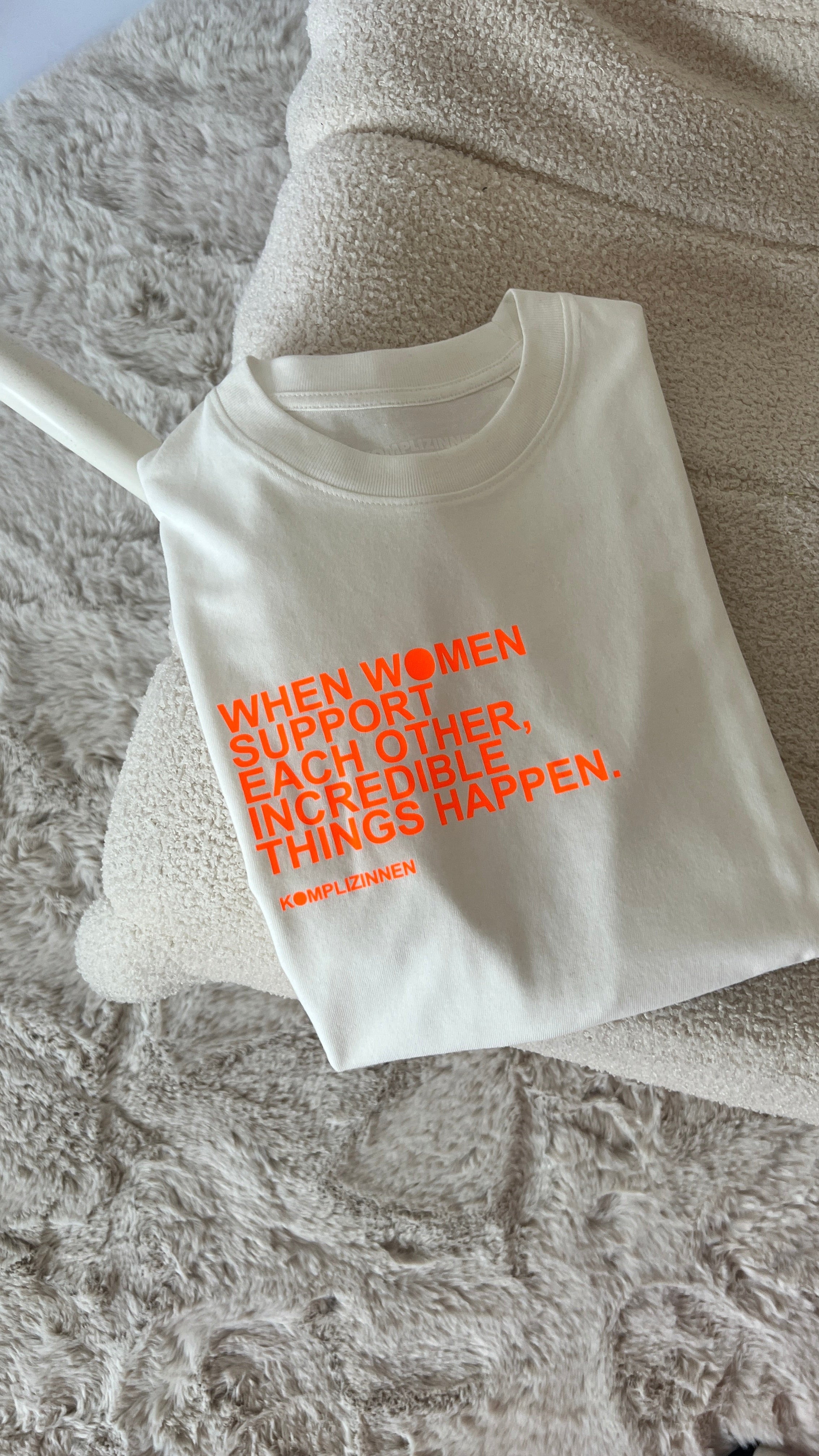 WOMEN Shirt off white/ neon orange