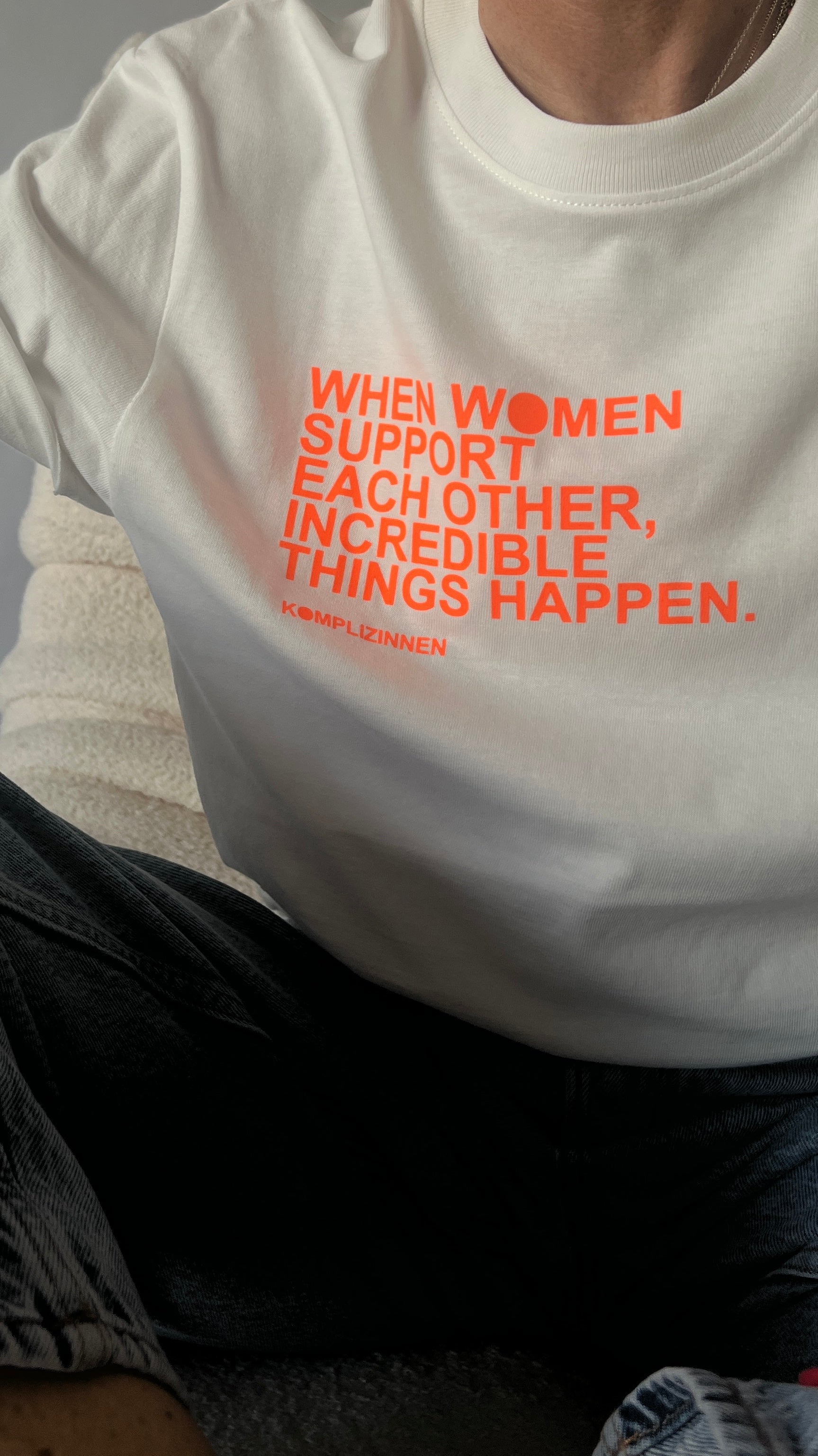 WOMEN Shirt off white/ neon orange