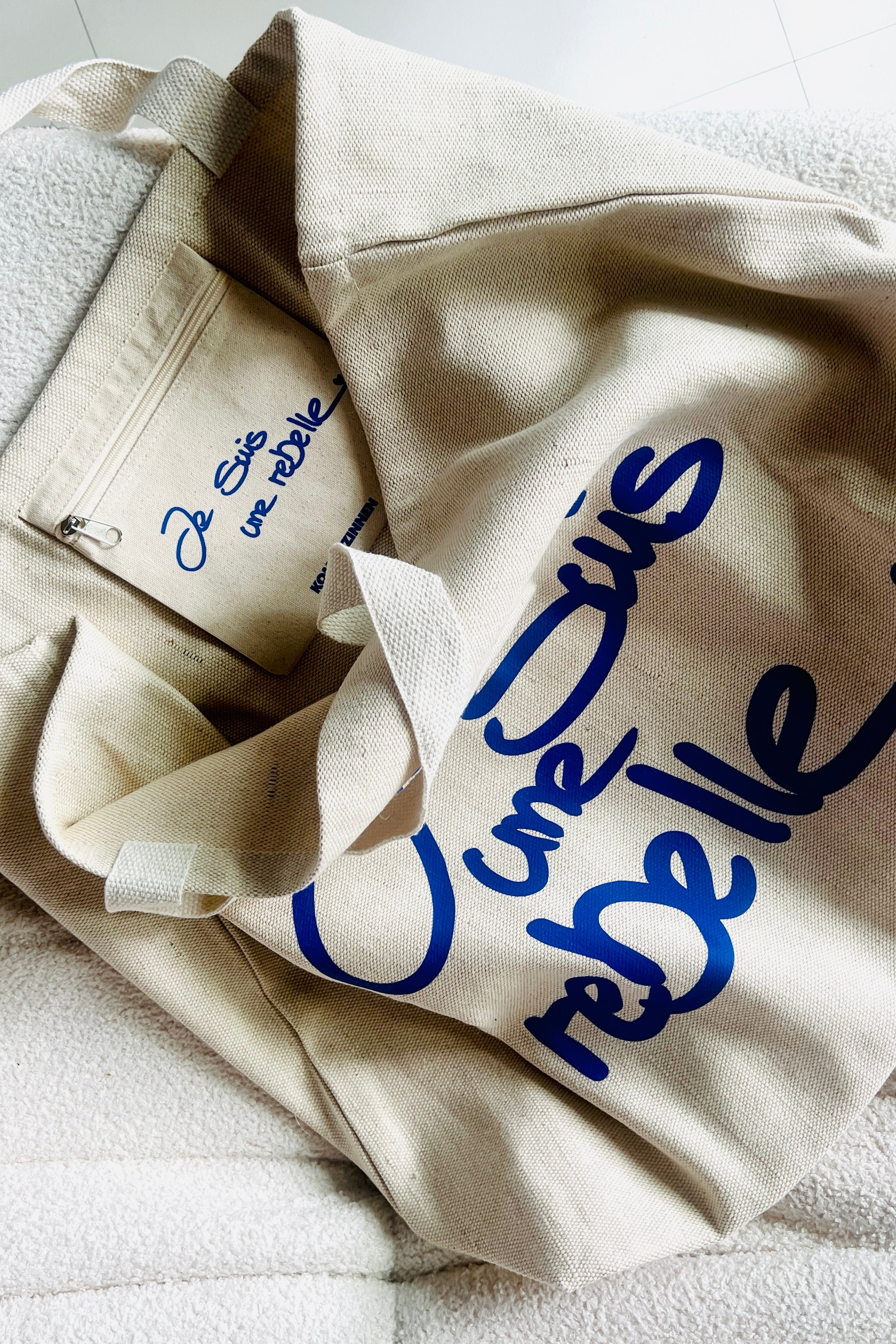 Shopper XL JE SUIS UNE REBELLE blue