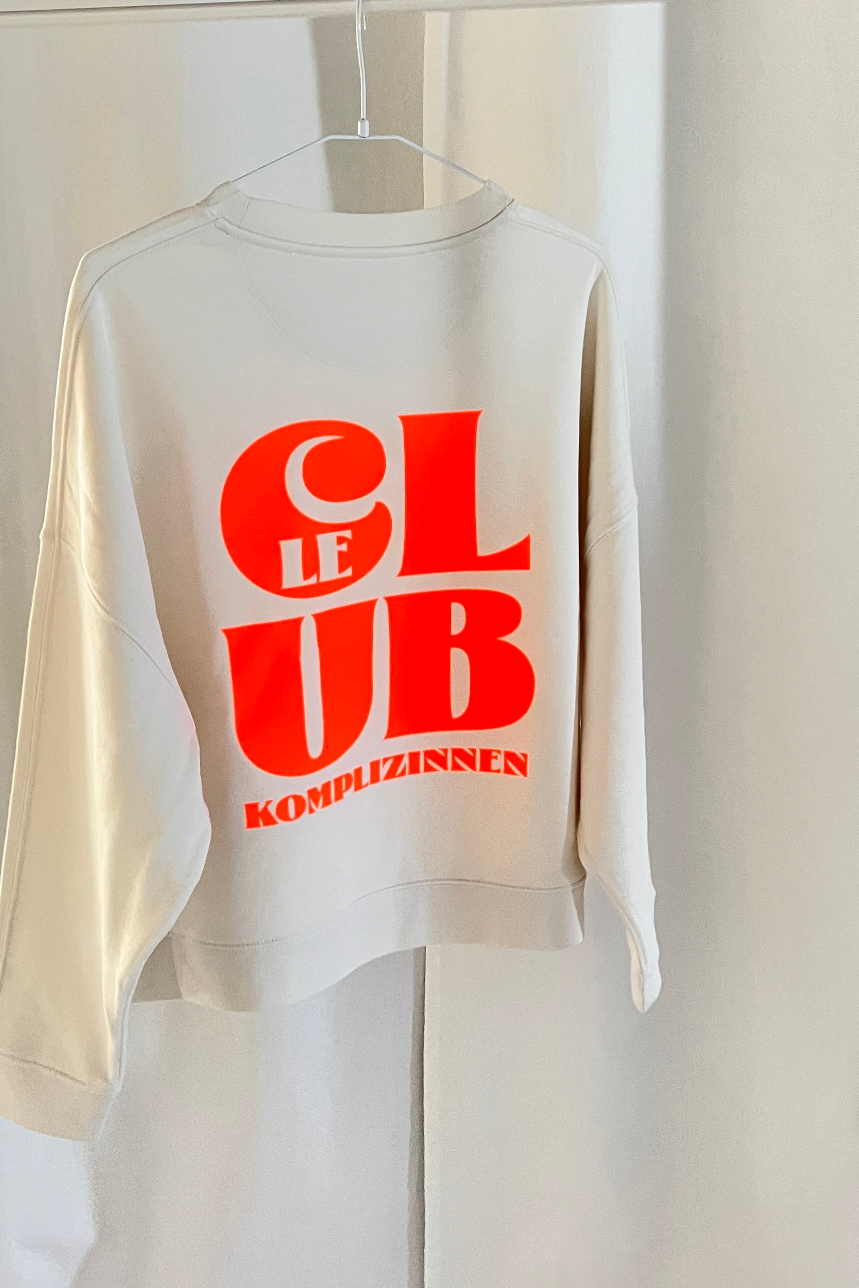 Sweater LE CLUB off white/ neon orange