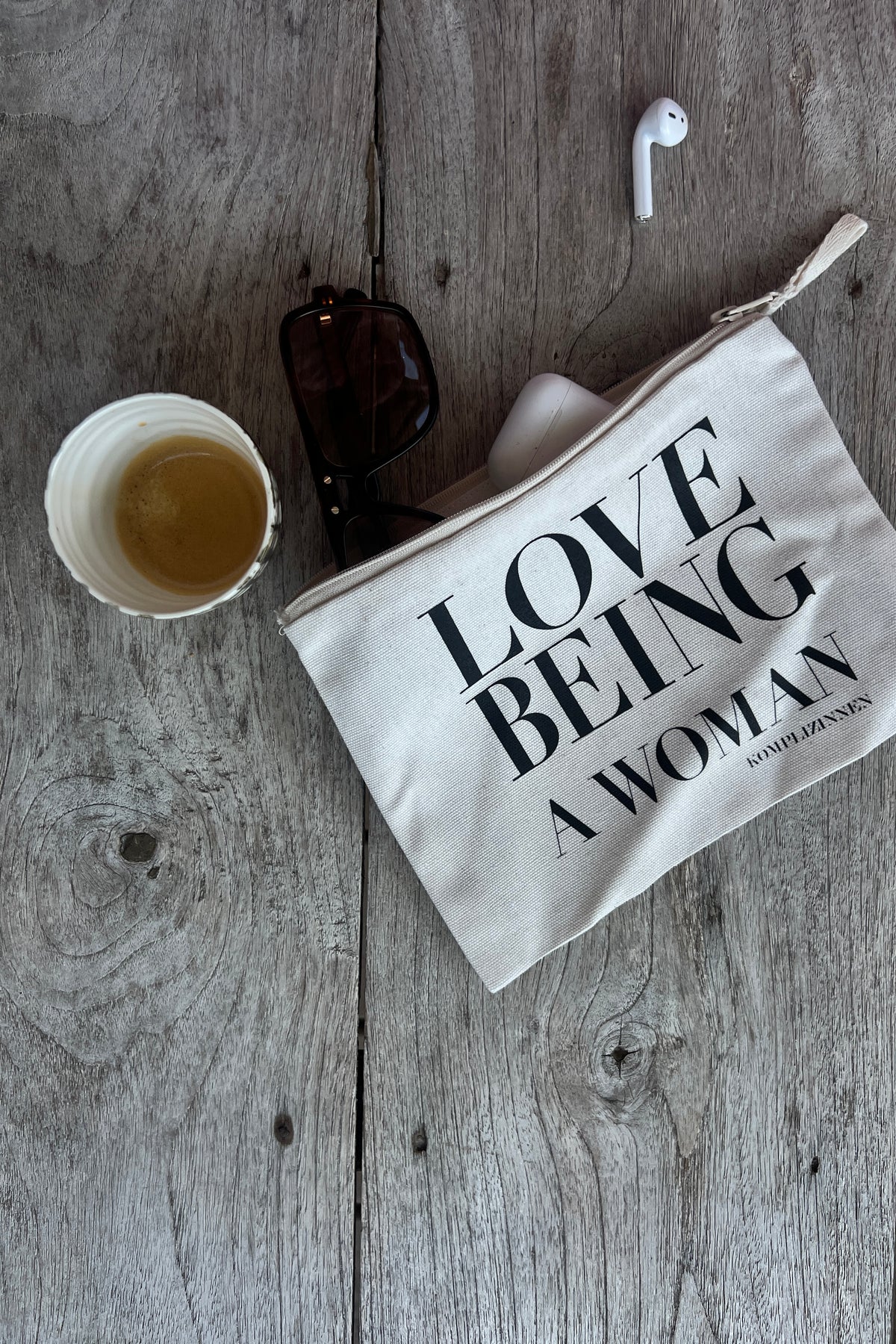 Pouch LOVE BEING A WOMAN beige/ black