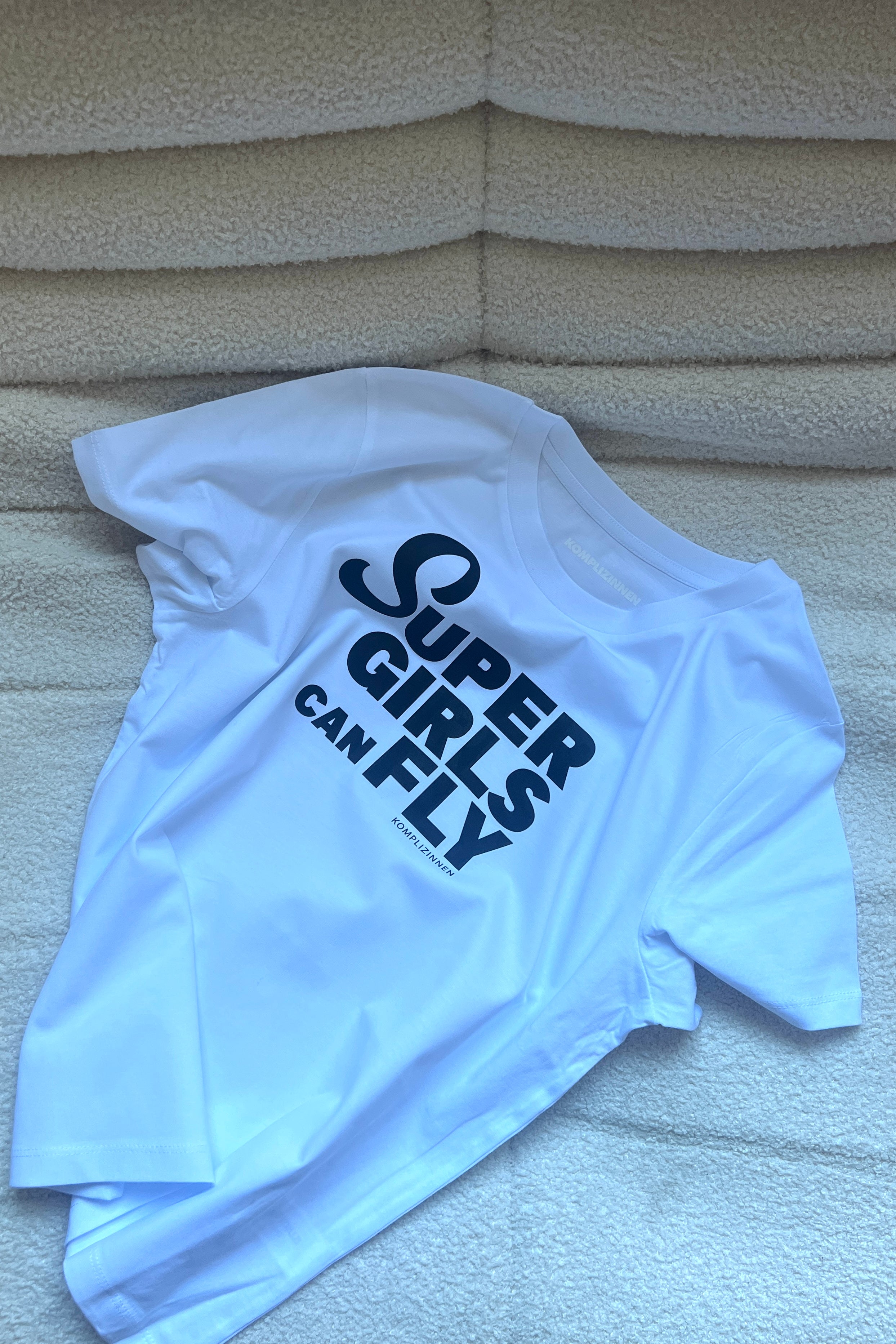 Shirt SUPERGIRLS white/ black