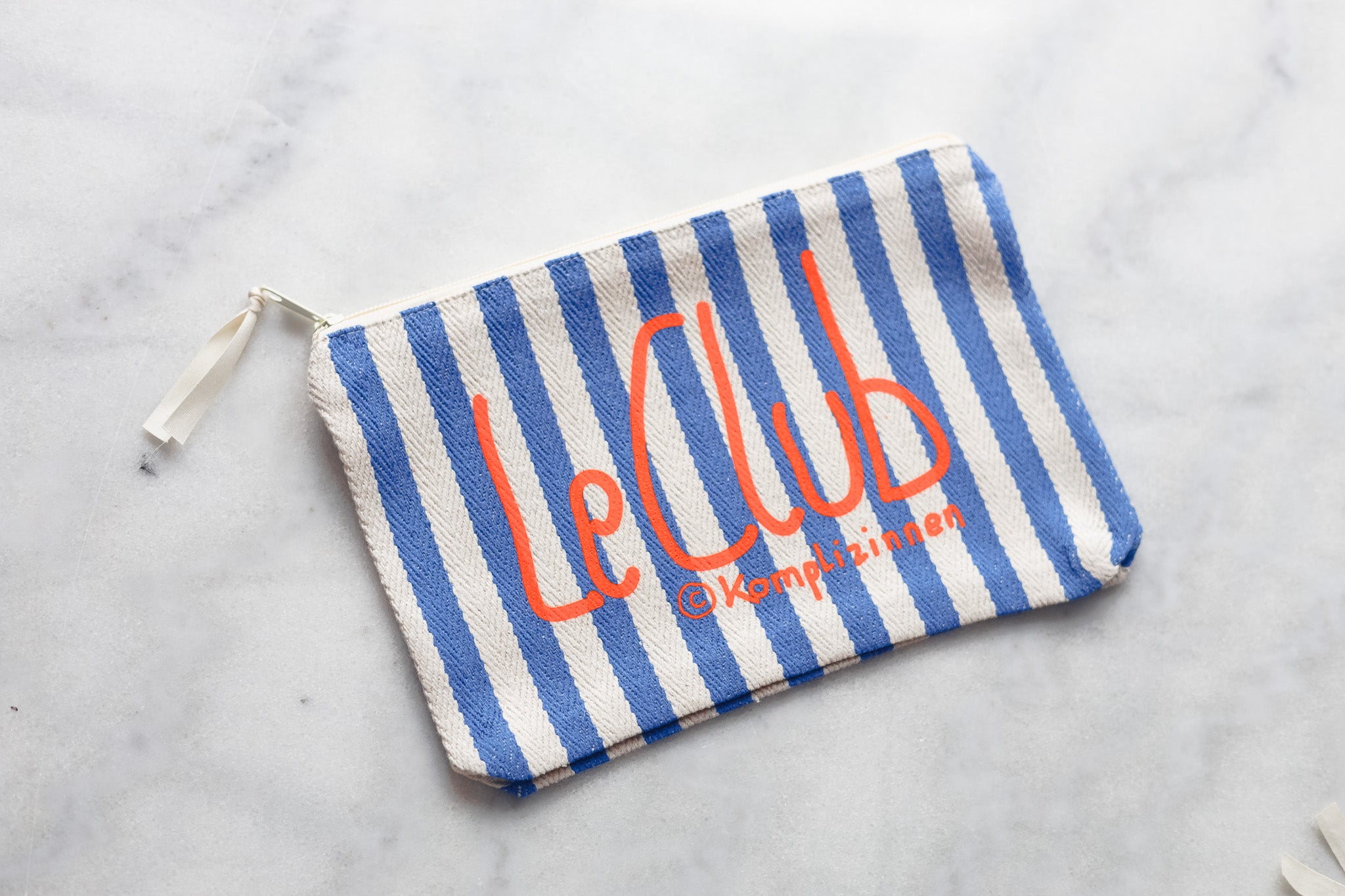 Pouchette LE CLUB sky-blue stripes