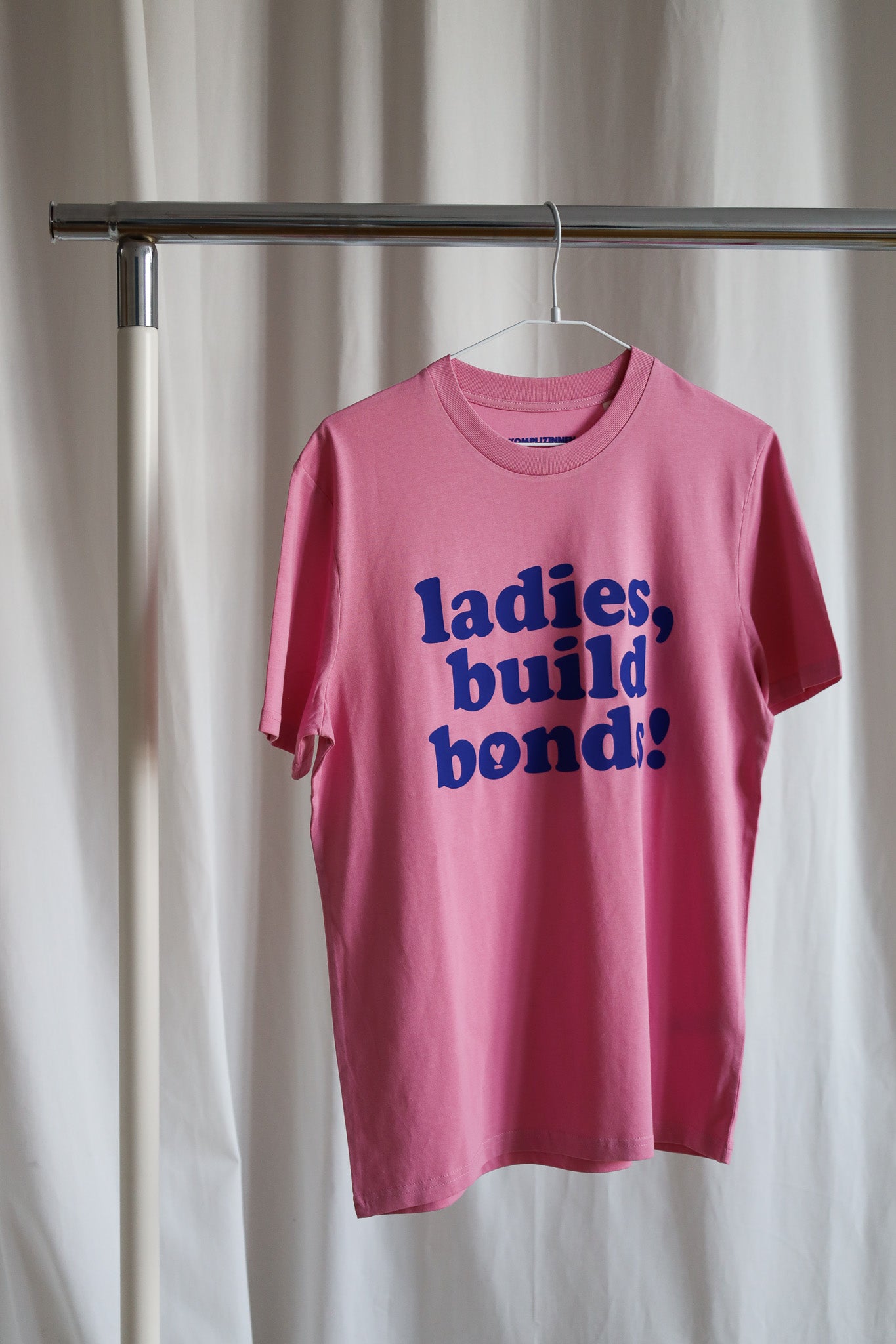 Shirt LADIES, BUILD BONDS! bubble pink/ blue