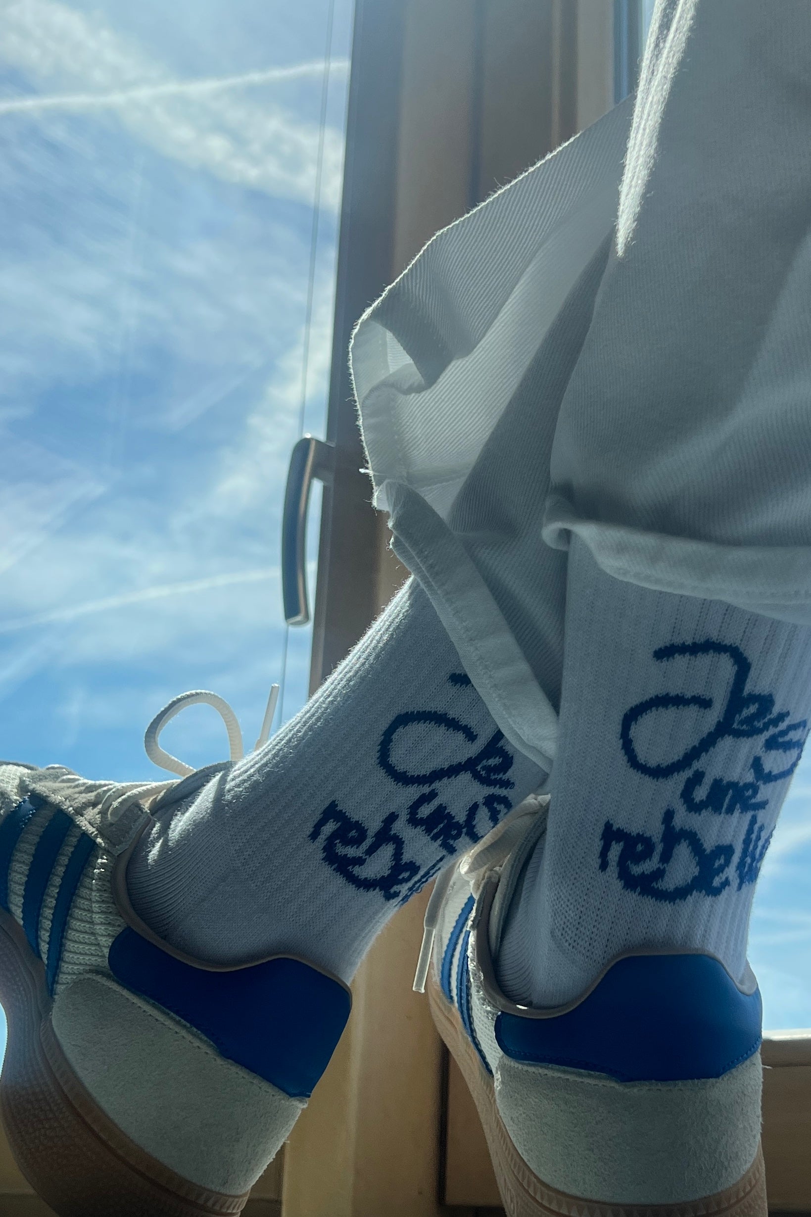 REBELLE Socken white/ blue