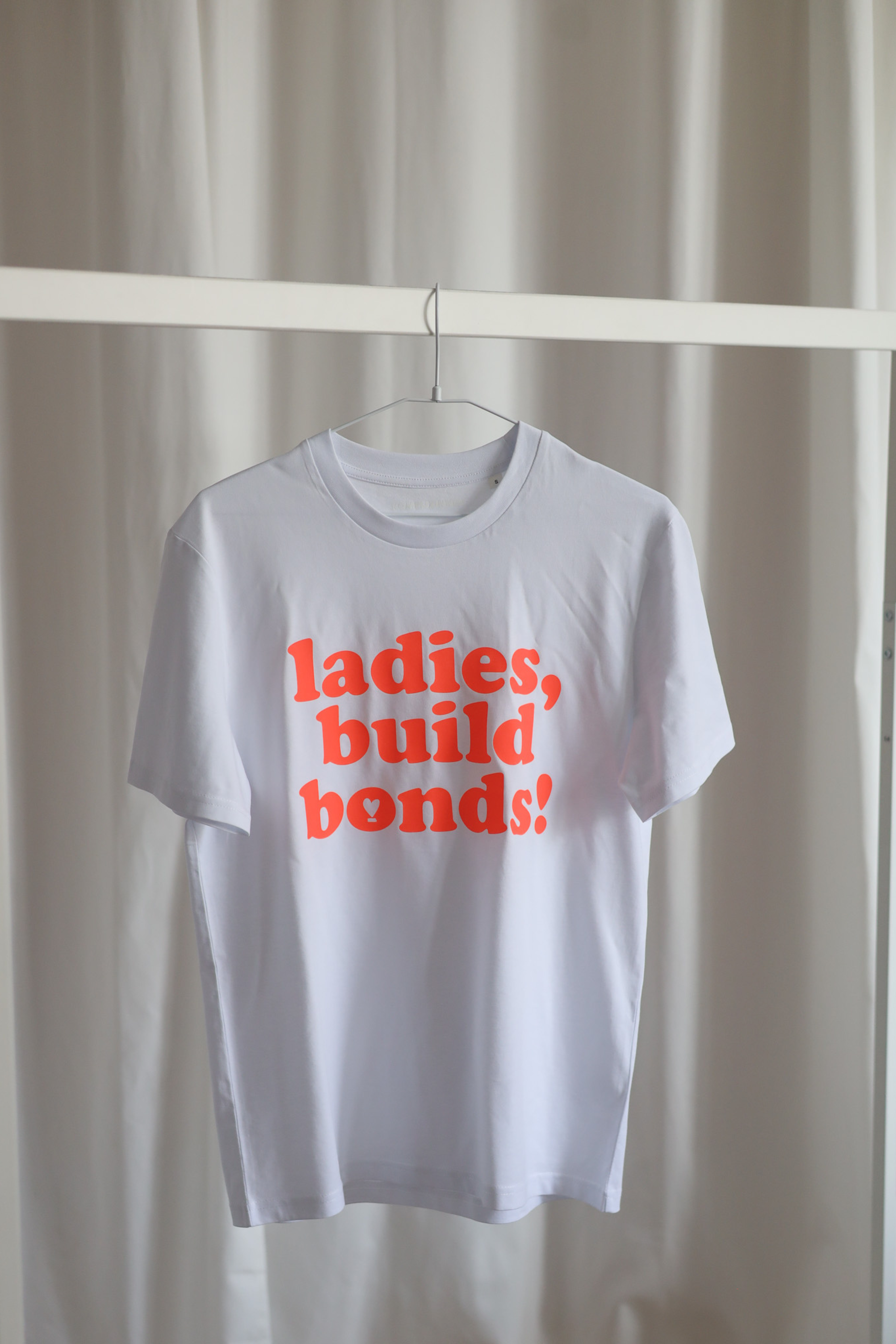 Shirt LADIES, BUILD BONDS! white/ orange