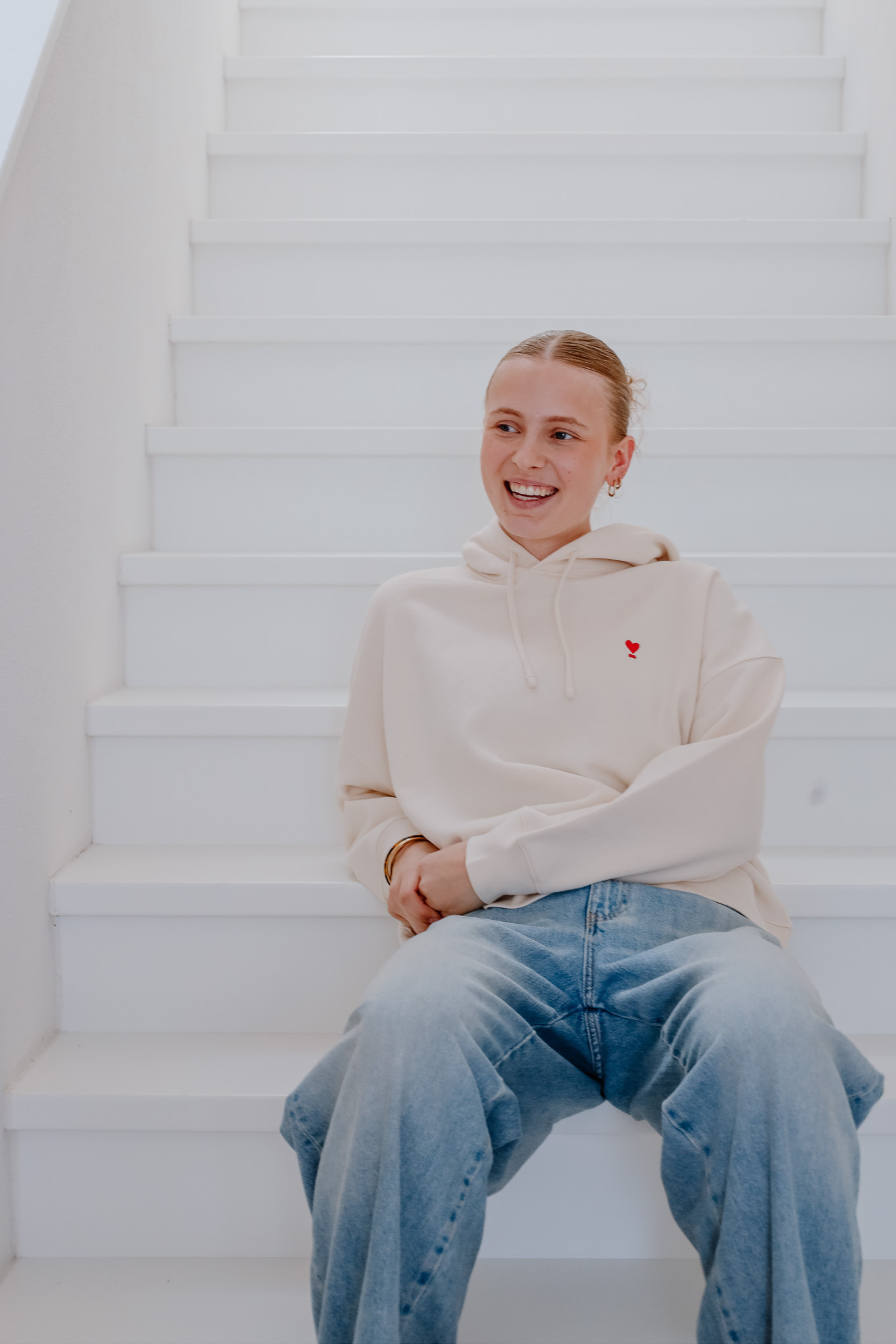 Hoodie Crop WE LIFT LOVE natural white/ red