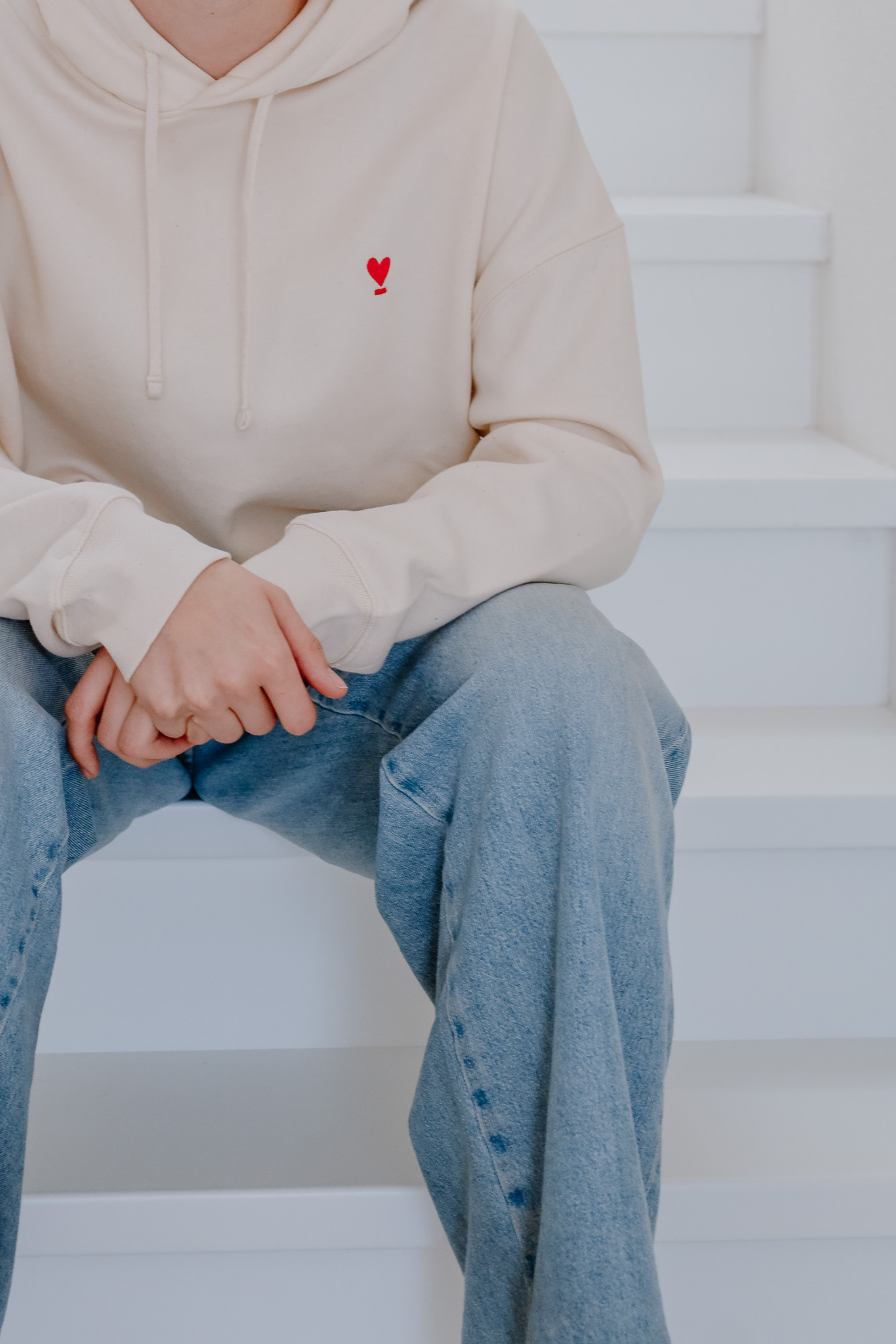 Hoodie Crop WE LIFT LOVE natural white/ red