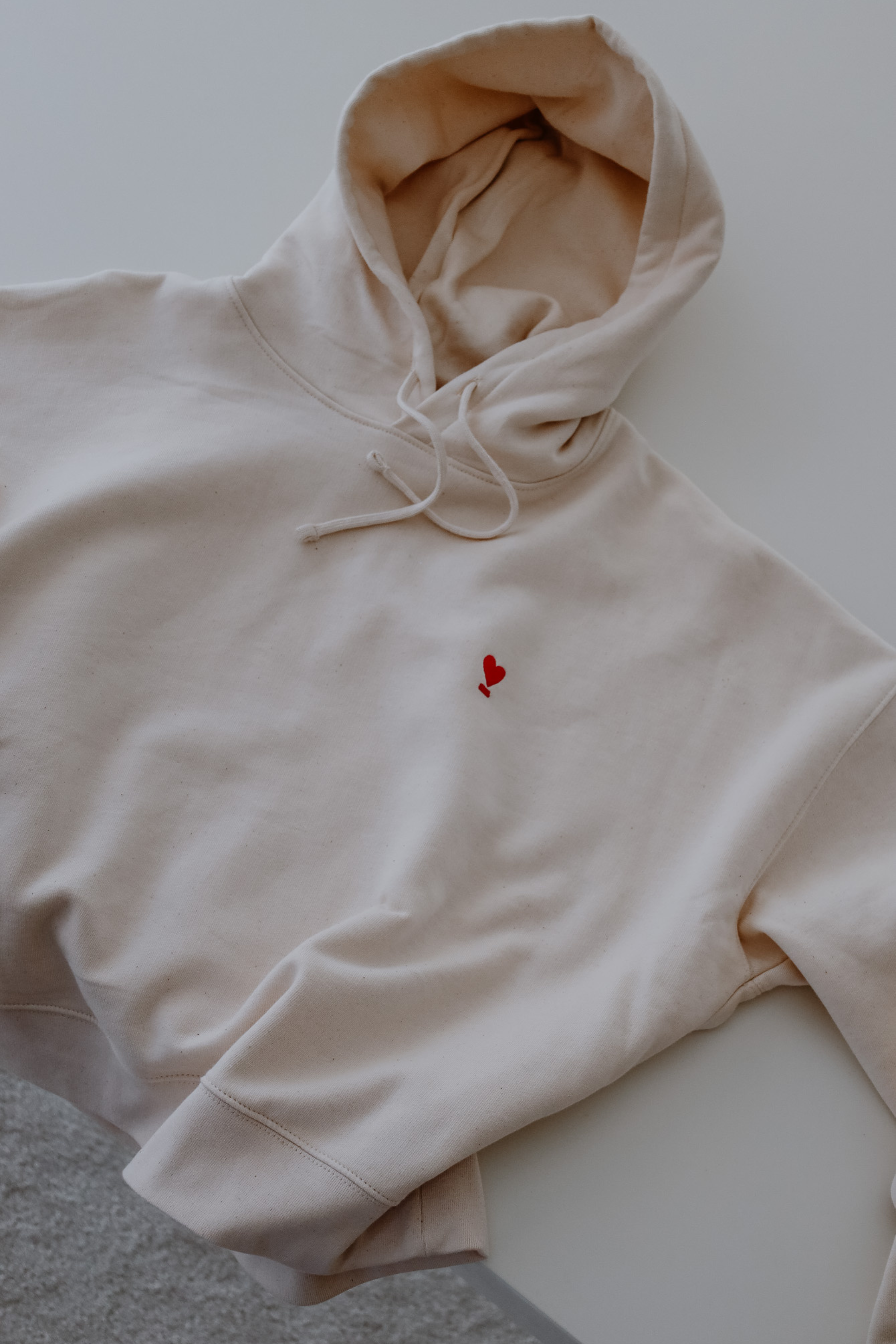 Hoodie Crop WE LIFT LOVE natural white/ red