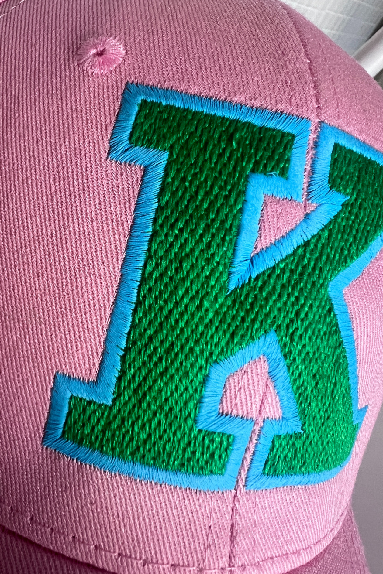 CAP K pink/ green-blue