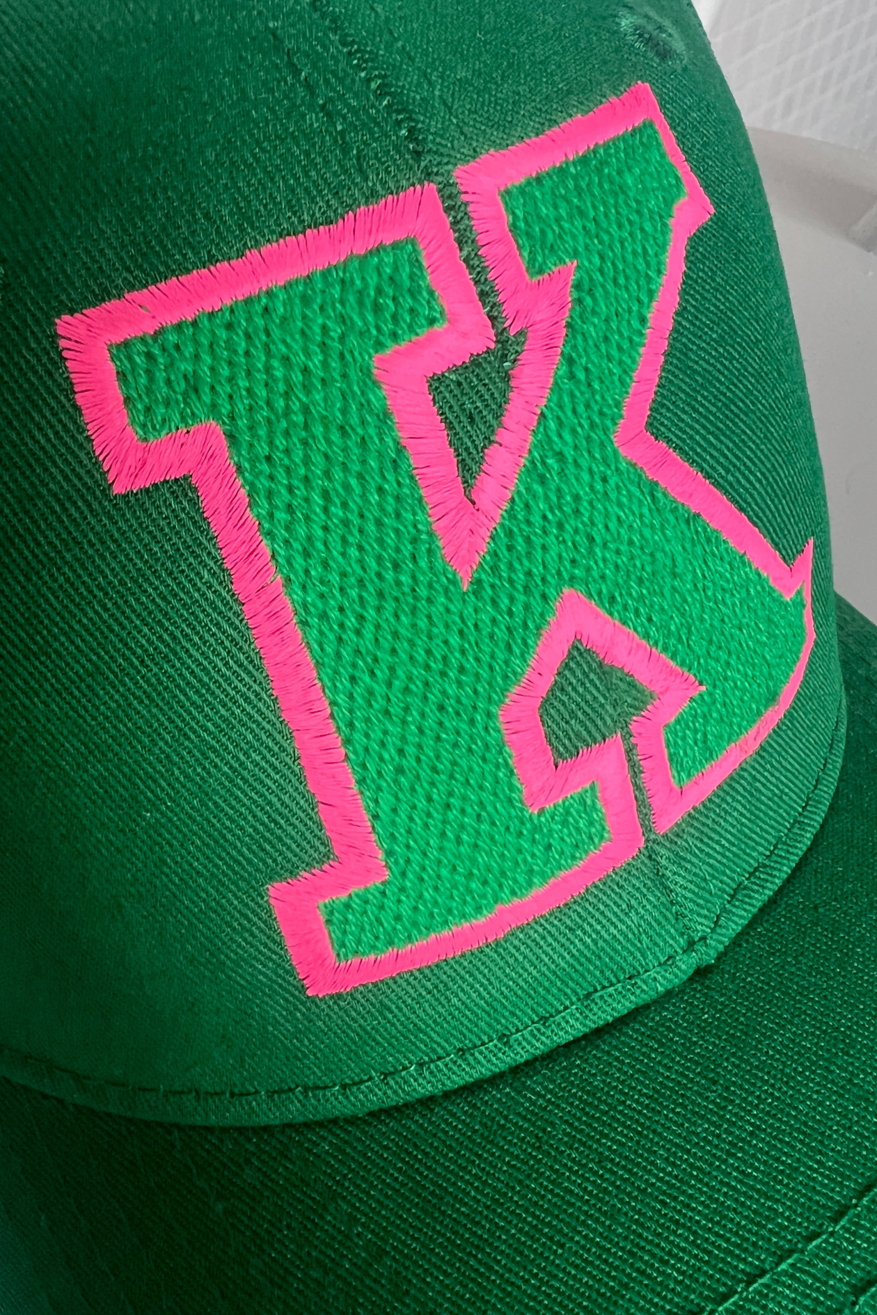 CAP K green/ neon-pink