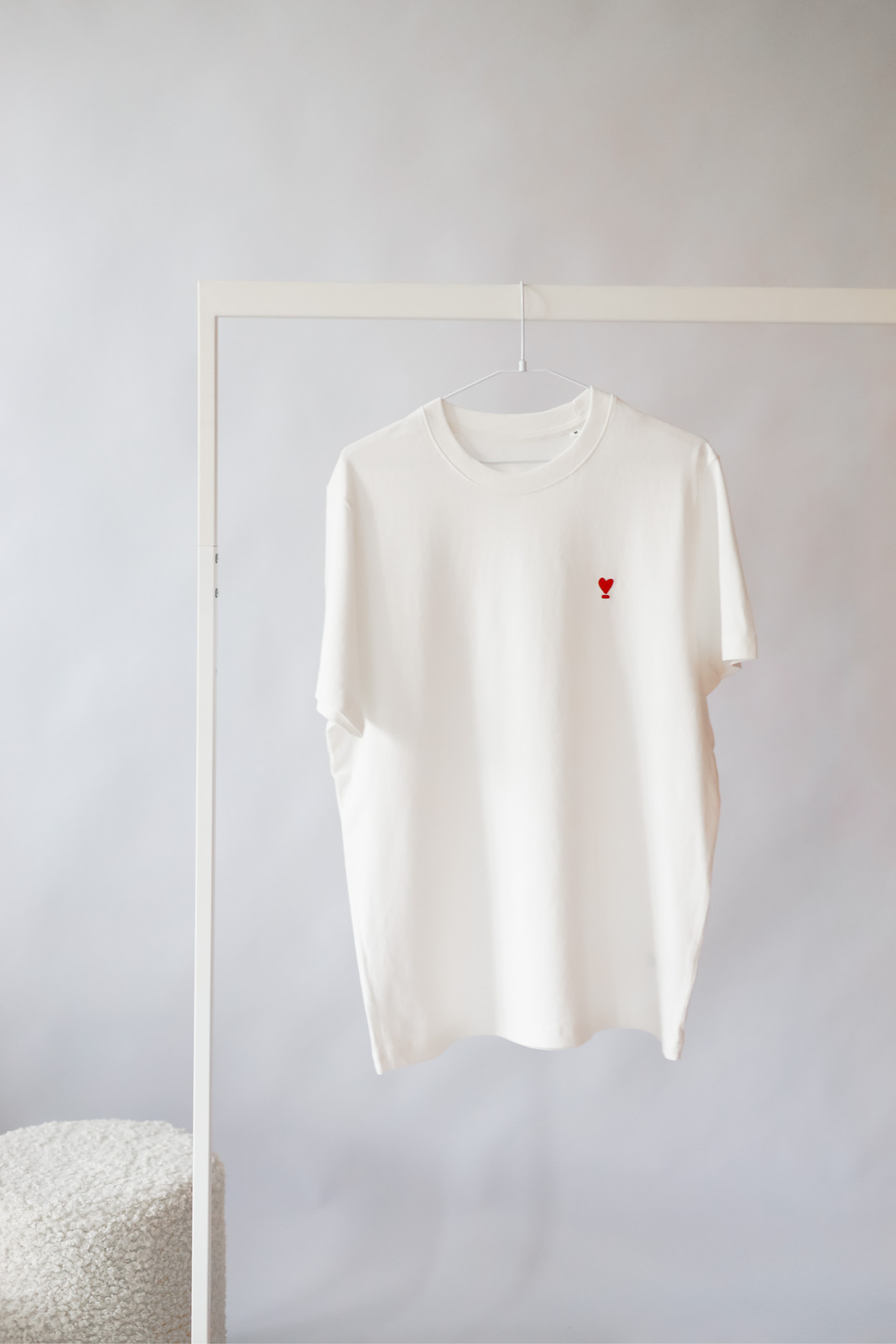 Shirt WE LIFT LOVE off-white/ red