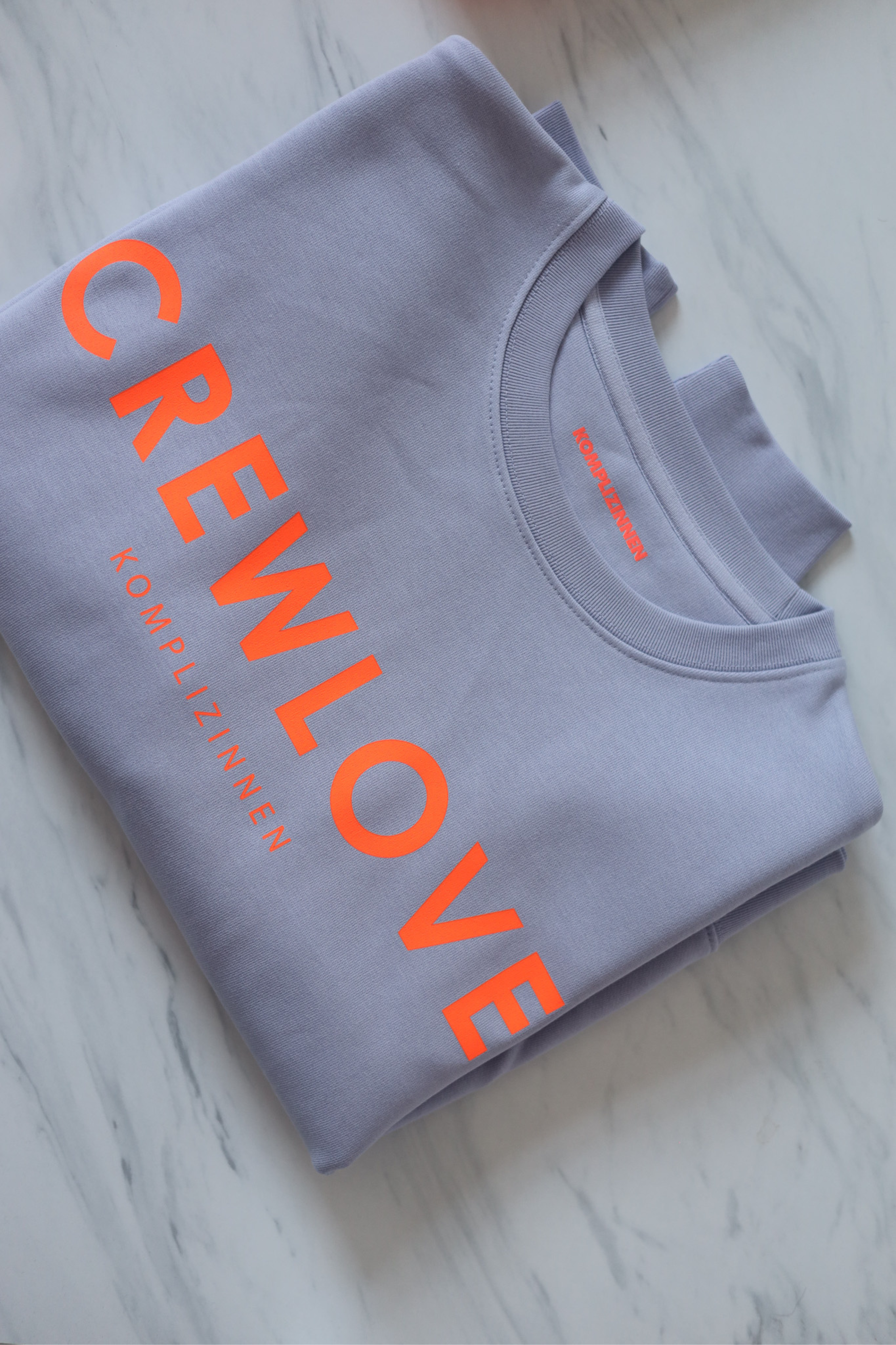 CREWLOVE Sweater flieder/ neon orange
