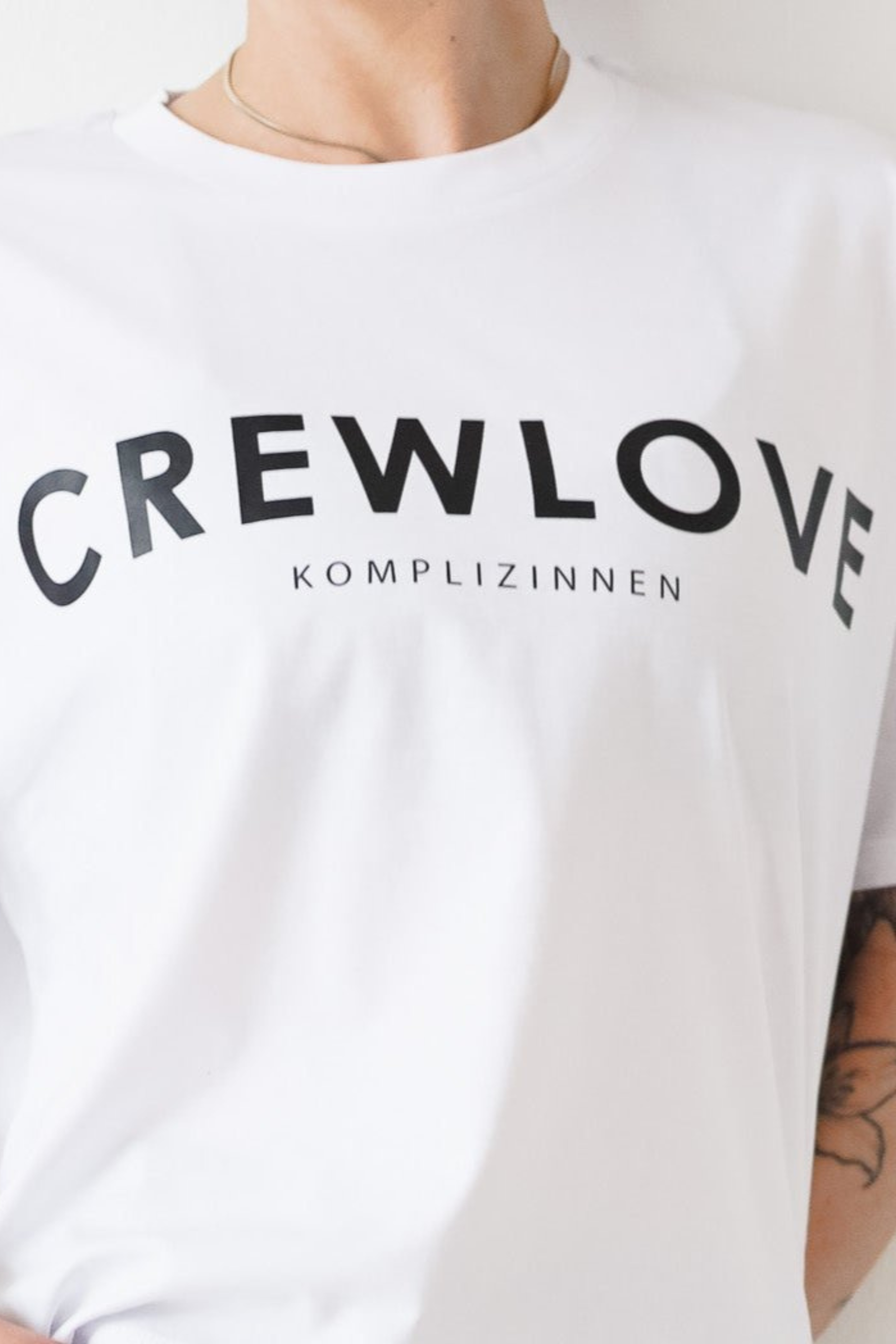 Shirt CREWLOVE white/ black