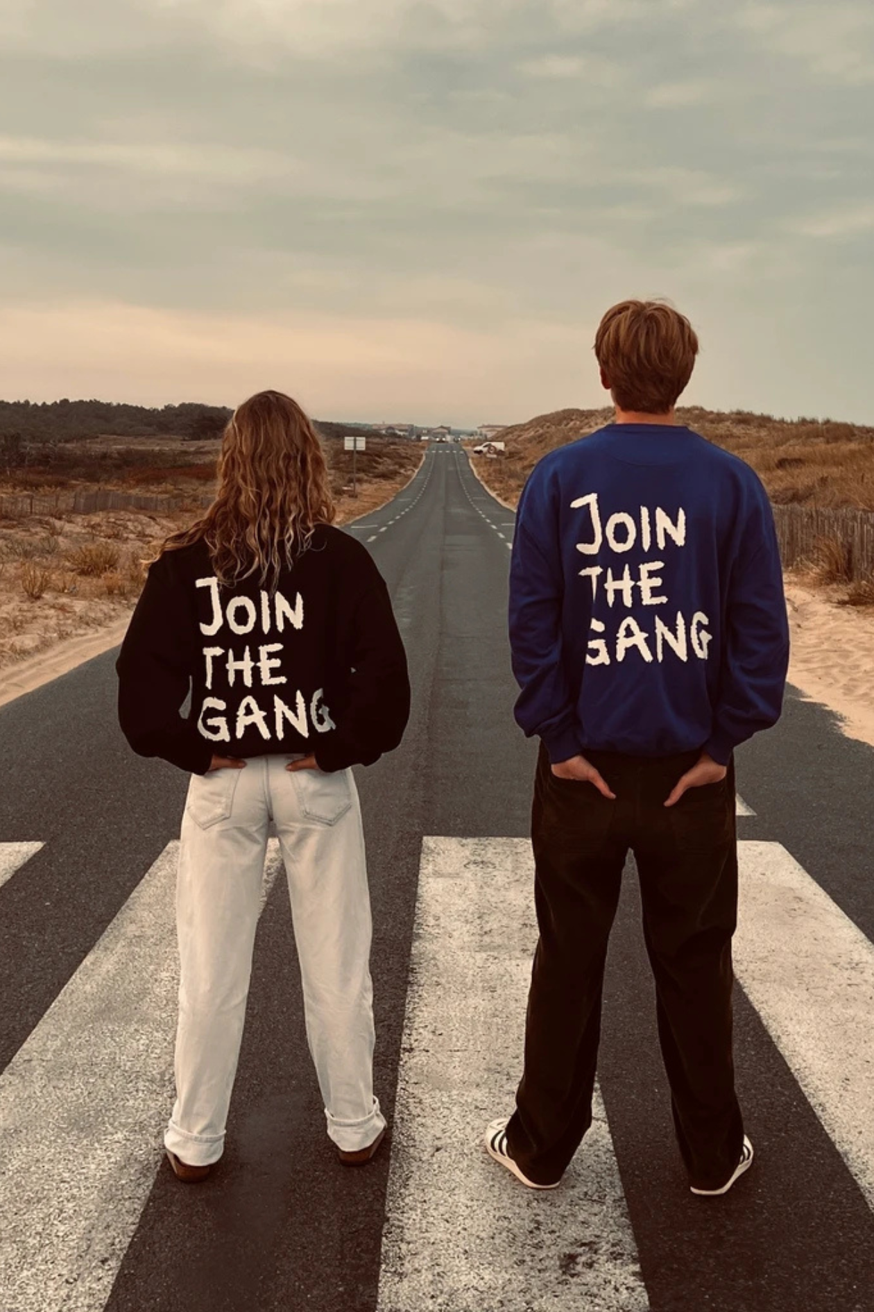 JOIN THE GANG Sweater schwarz