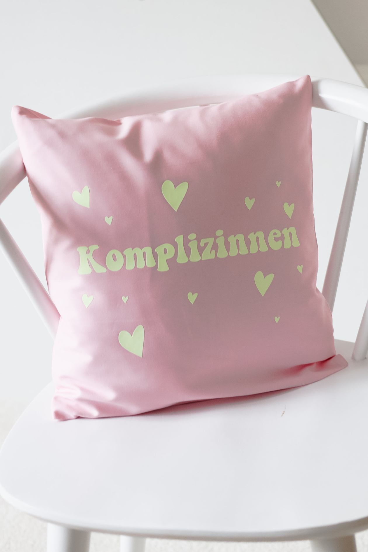 GLOW Kissenhülle KOMPLIZINNEN
