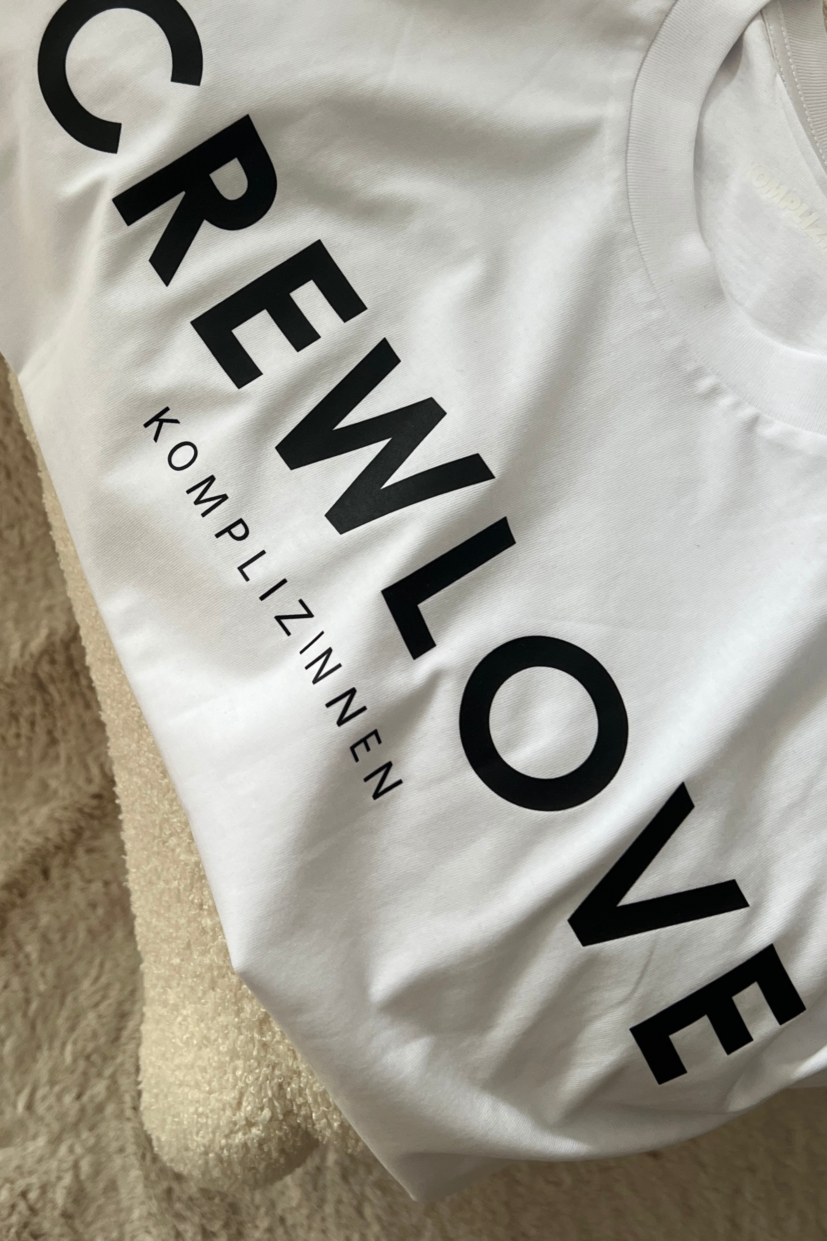 Shirt CREWLOVE white/ black