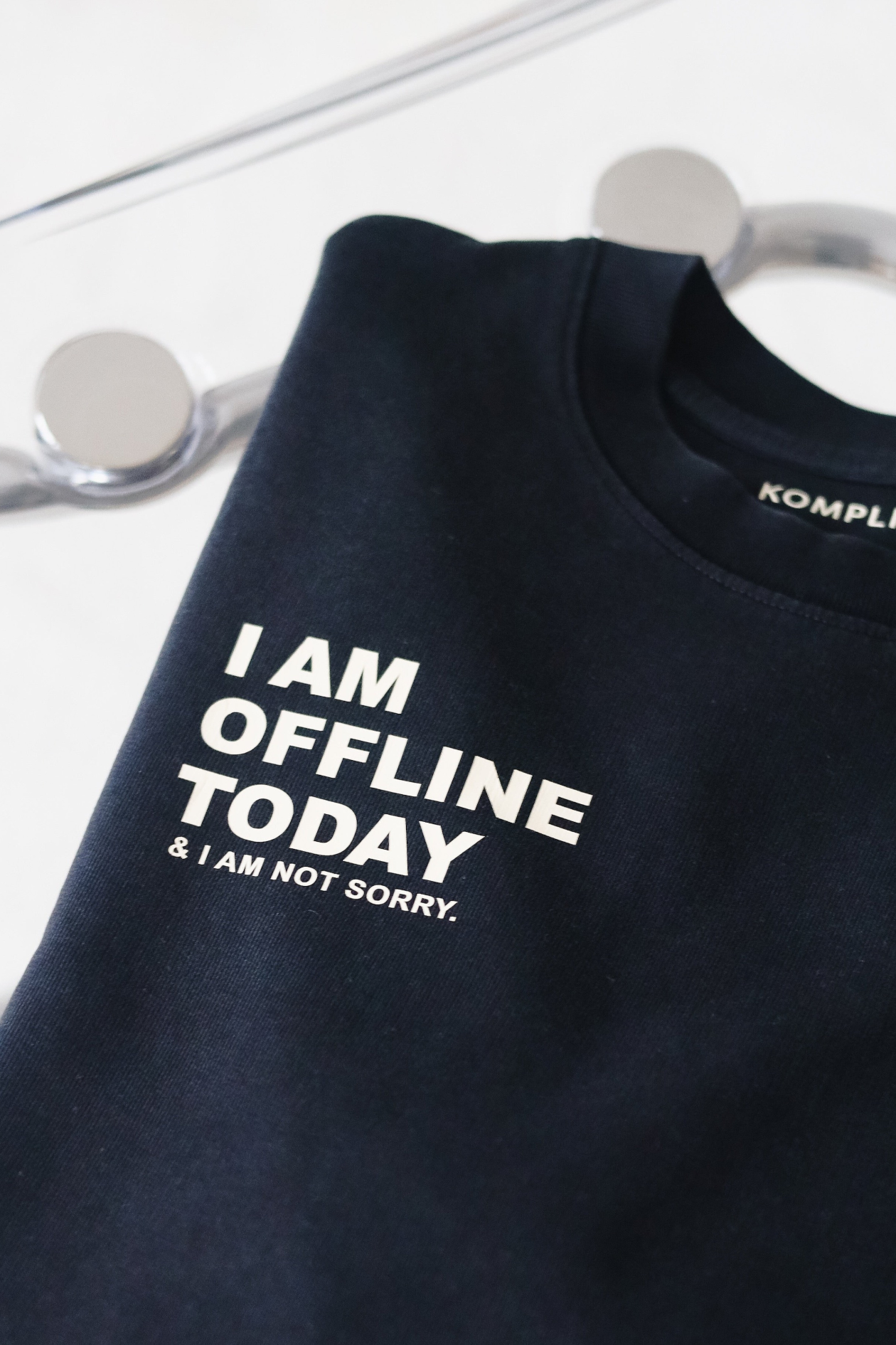 OFFLINE... Sweater vintage black/ white