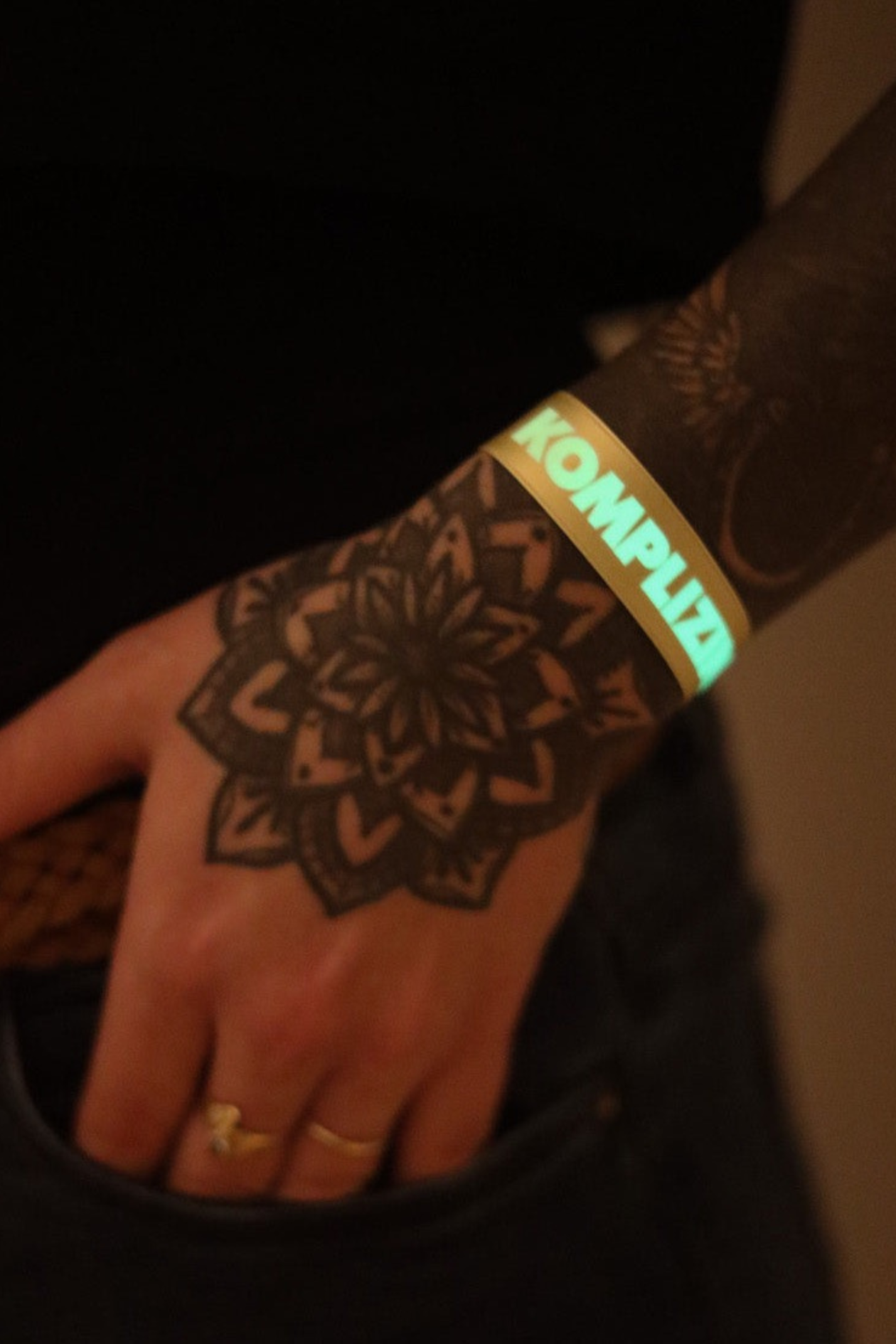 Armband GLOW Komplizinnen