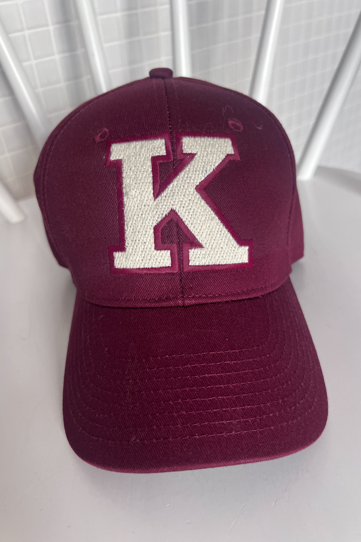 Cap K bordeaux/ creme