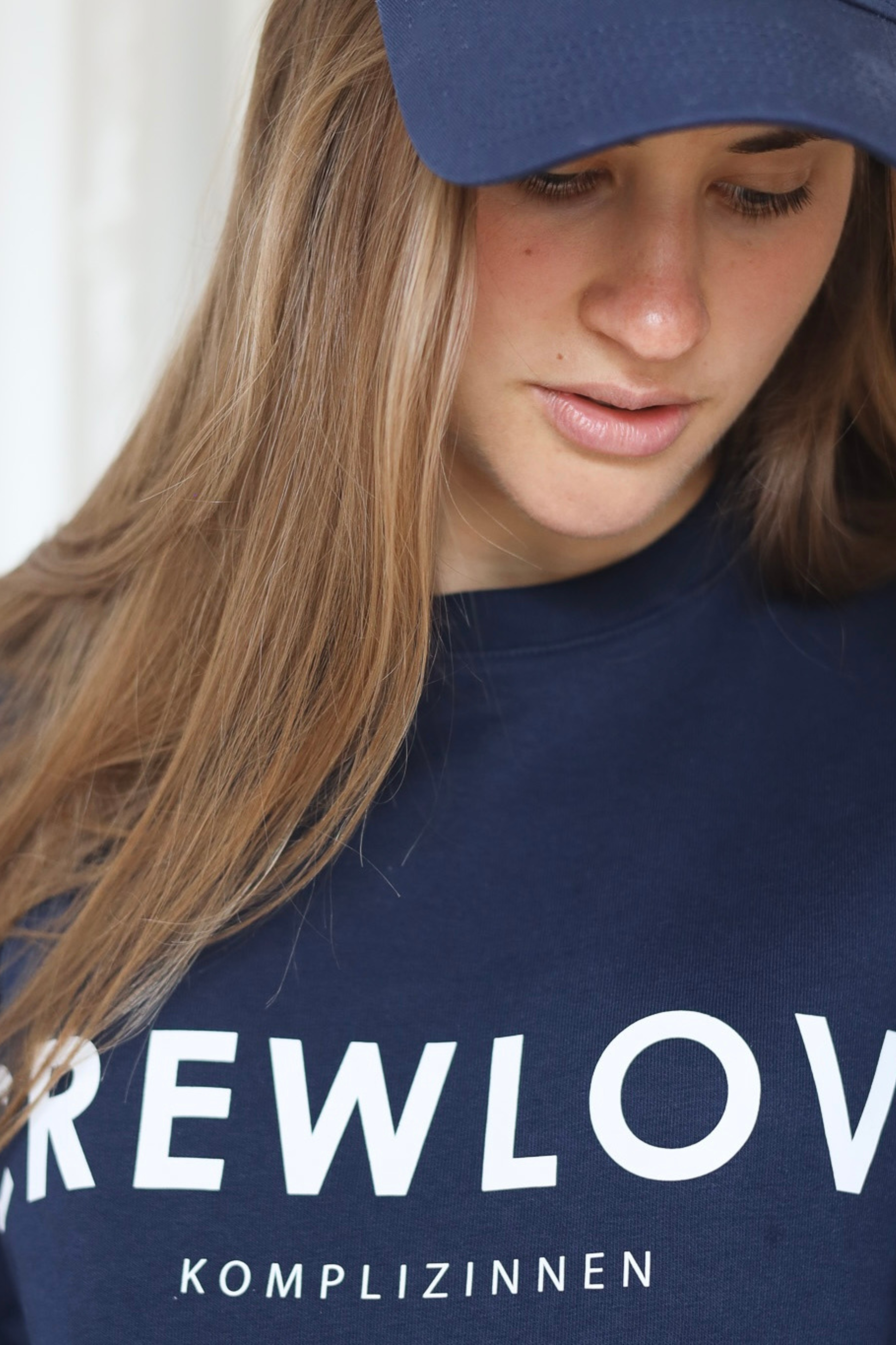 CREWLOVE Sweater navy/ weiß
