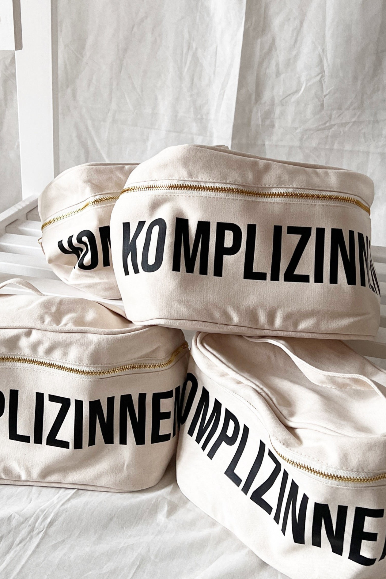 Cosmetic Bag KOMPLIZINNEN