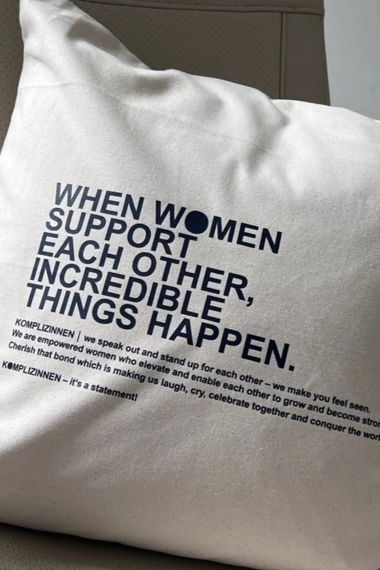 WOMEN Kissenhülle
