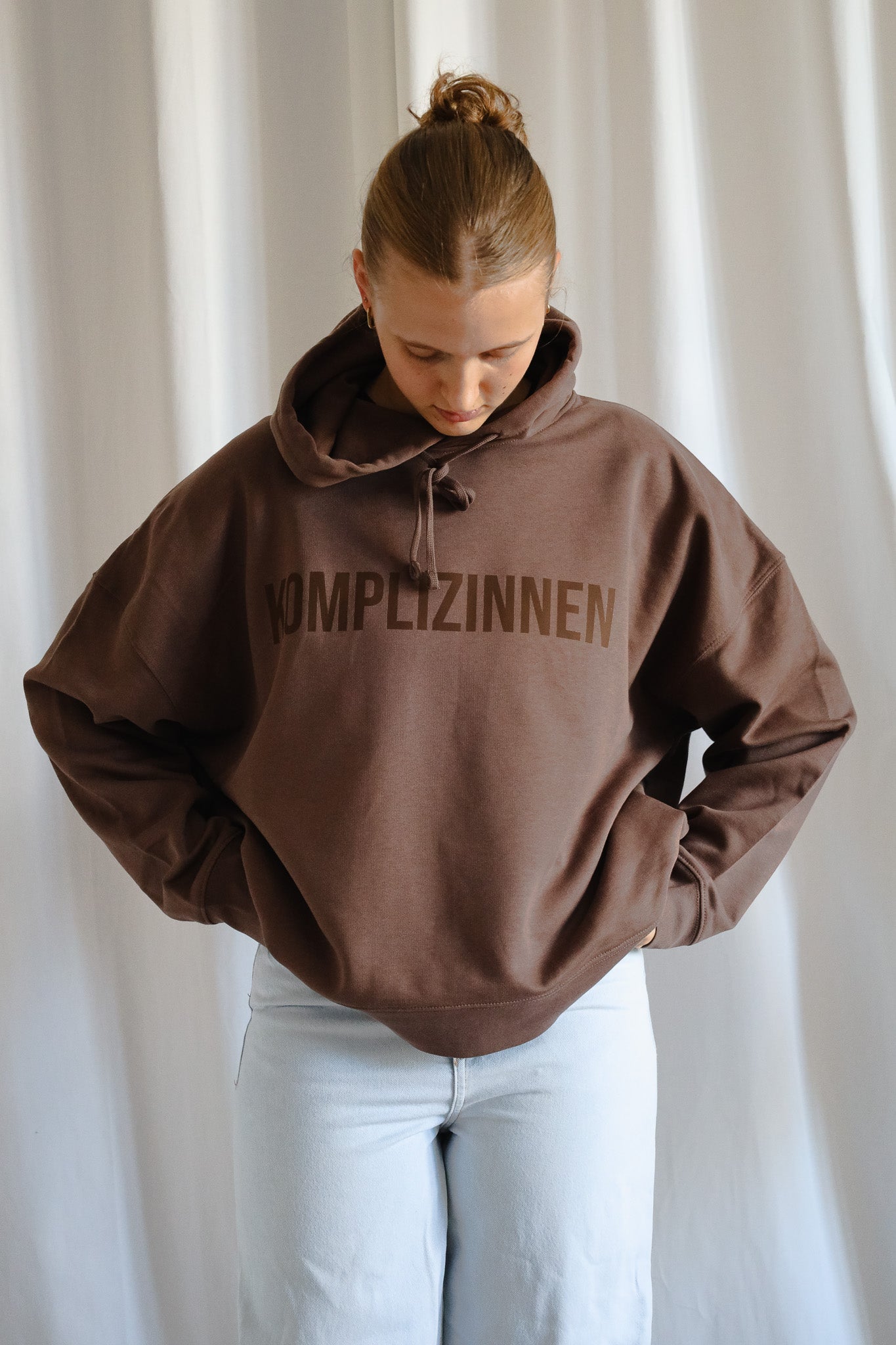 Hoodie Crop KOMPLIZINNEN Logo brown