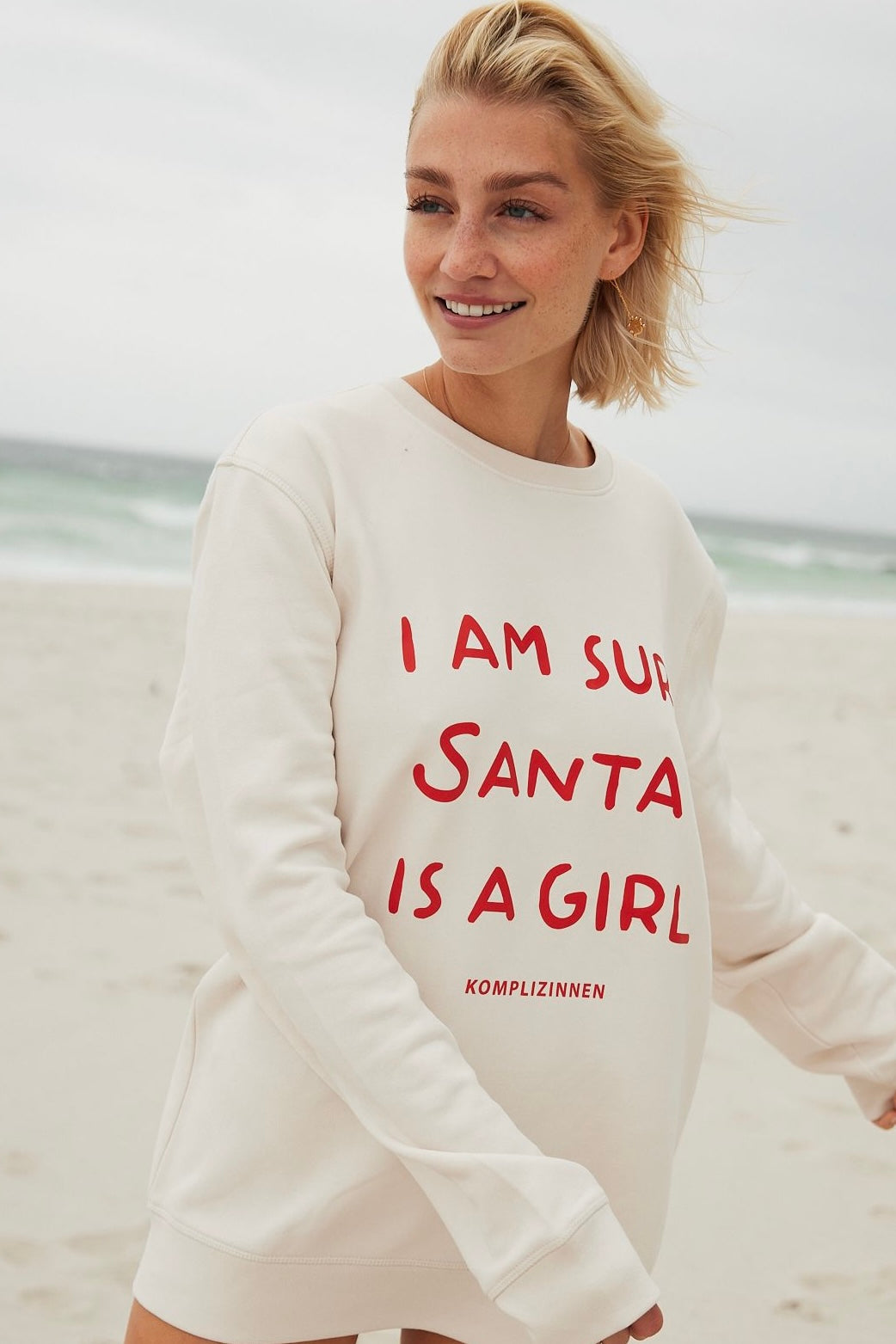 Sweater SANTA IS A GIRL