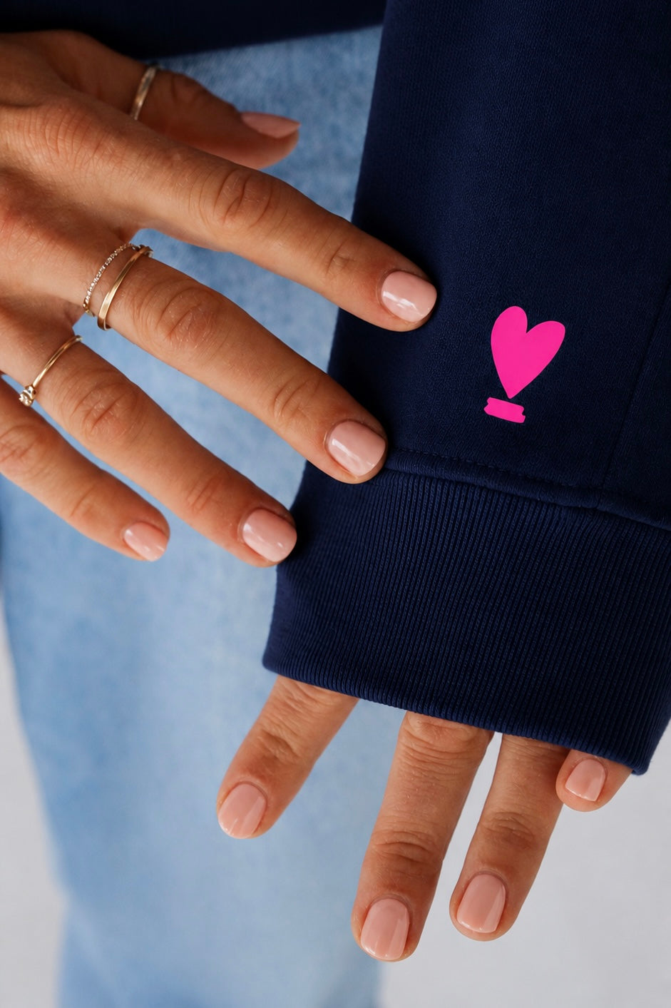 Hoodie Crop UNE REBELLE navy/ neon pink