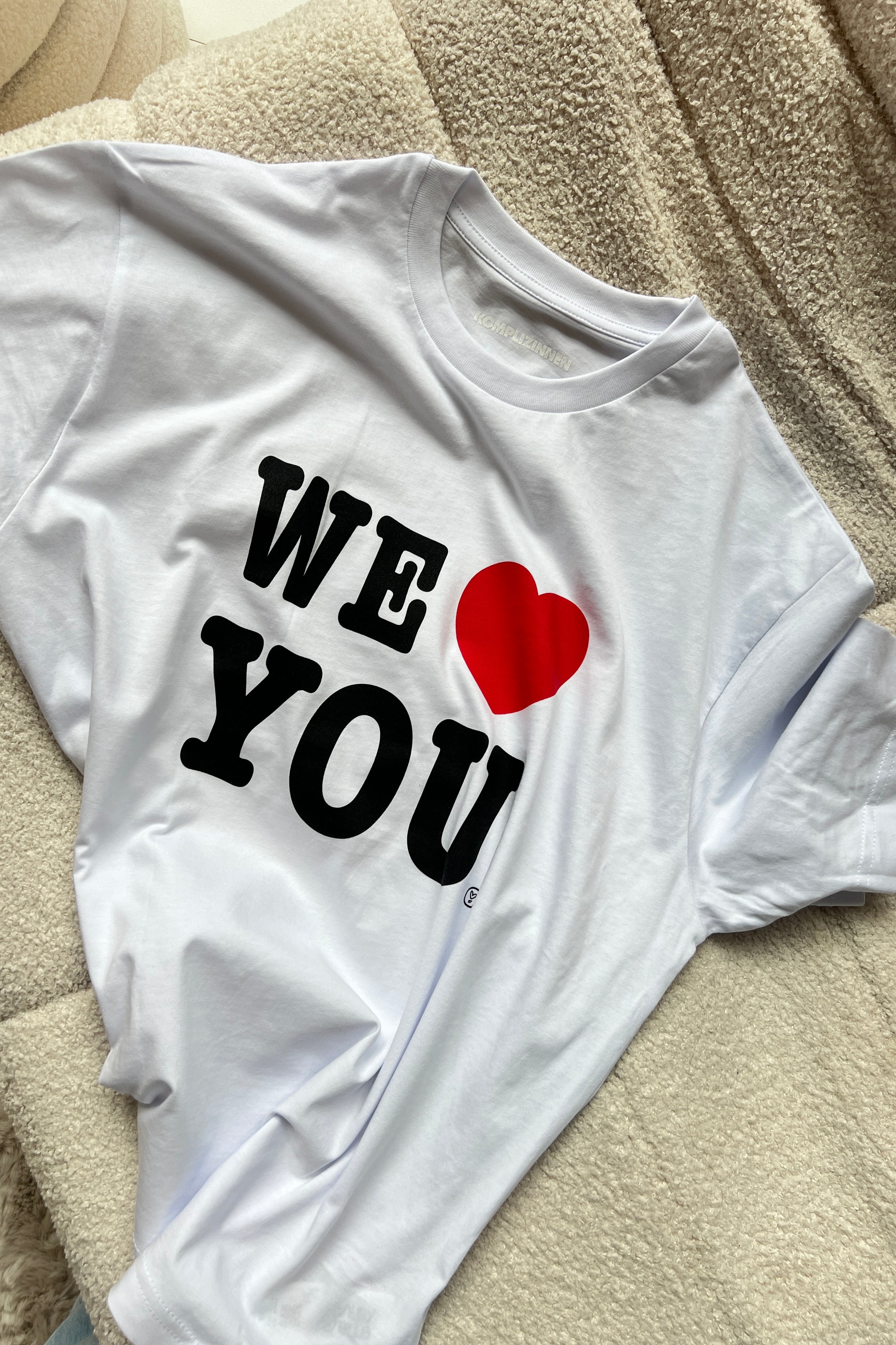 Shirt WE LOVE YOU