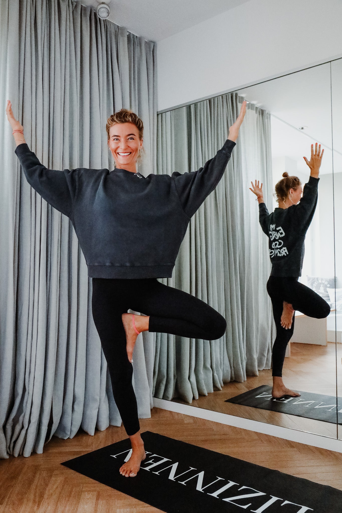 ENERGY Yoga Sweater vintage black