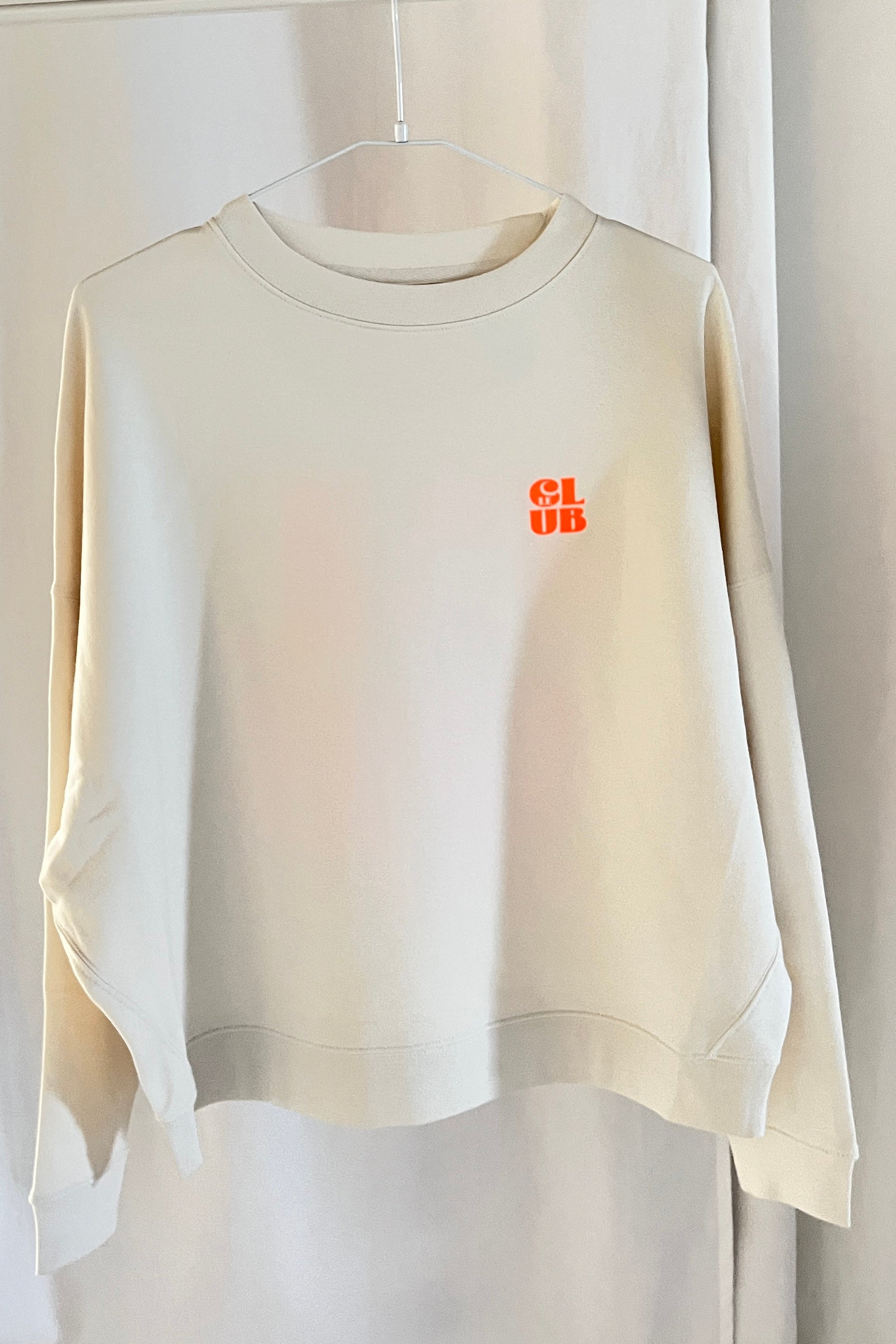 Sweater LE CLUB off white/ neon orange