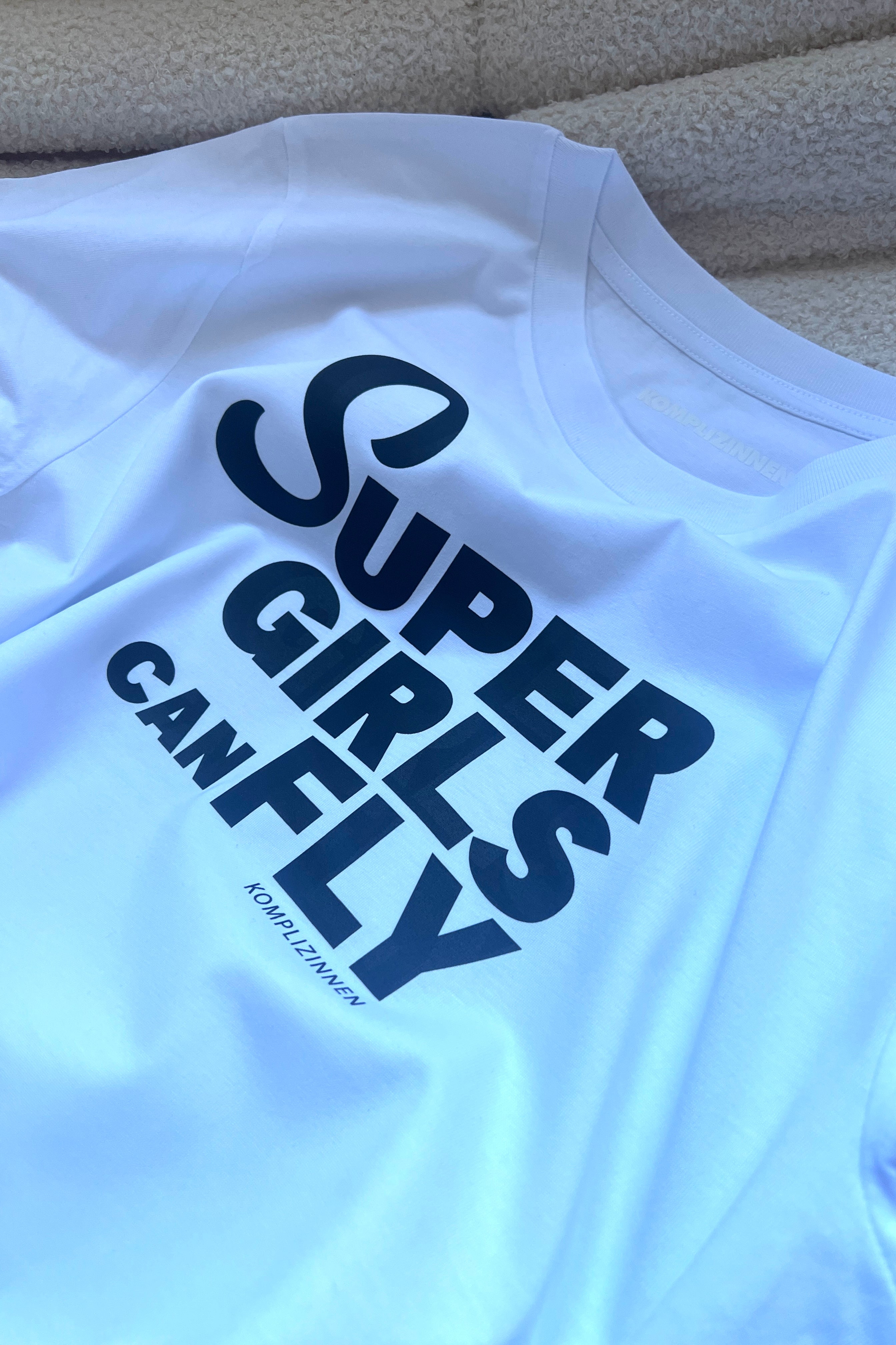 Shirt SUPERGIRLS white/ black