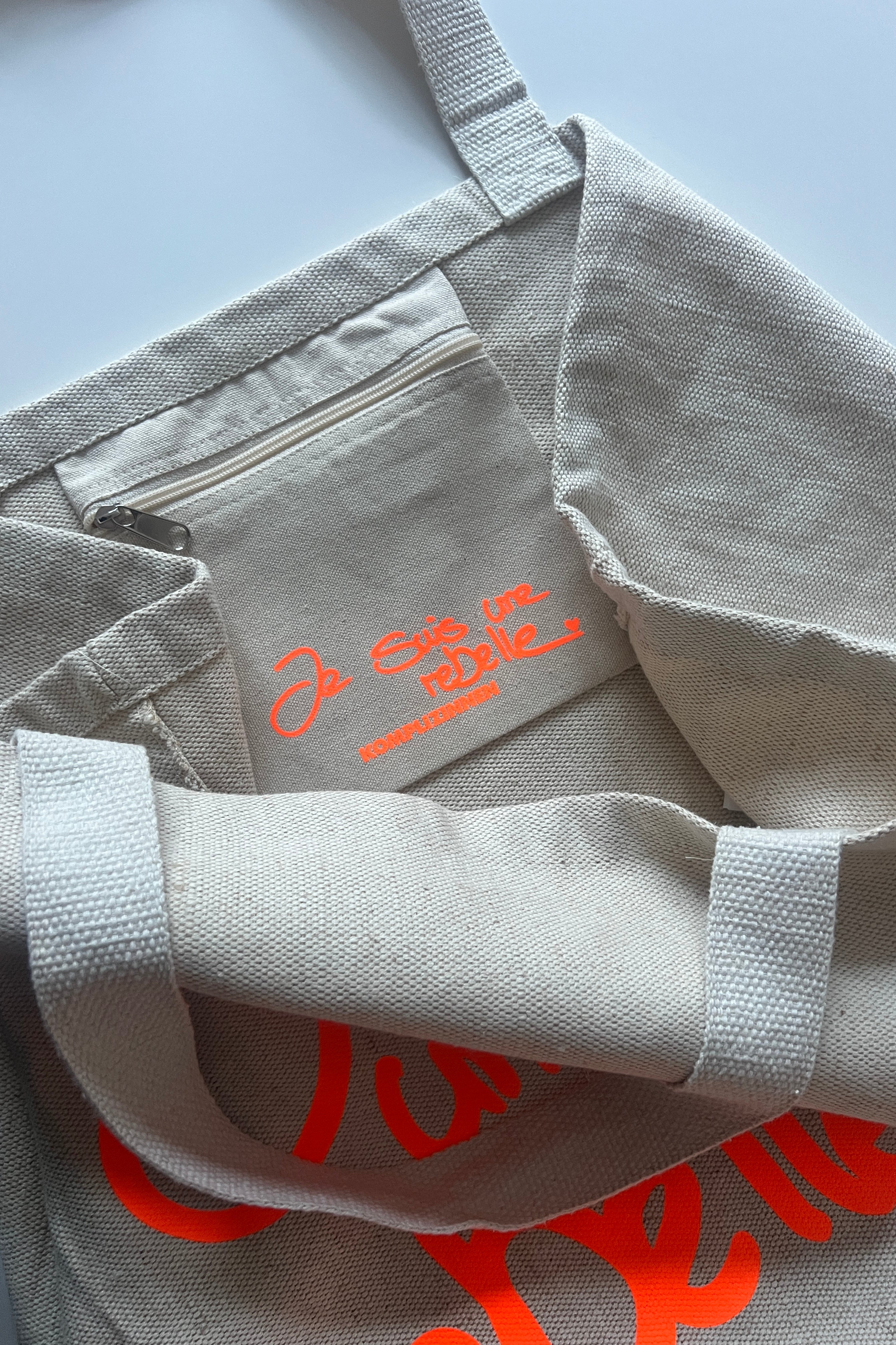 Shopper XL JE SUIS UNE REBELLE