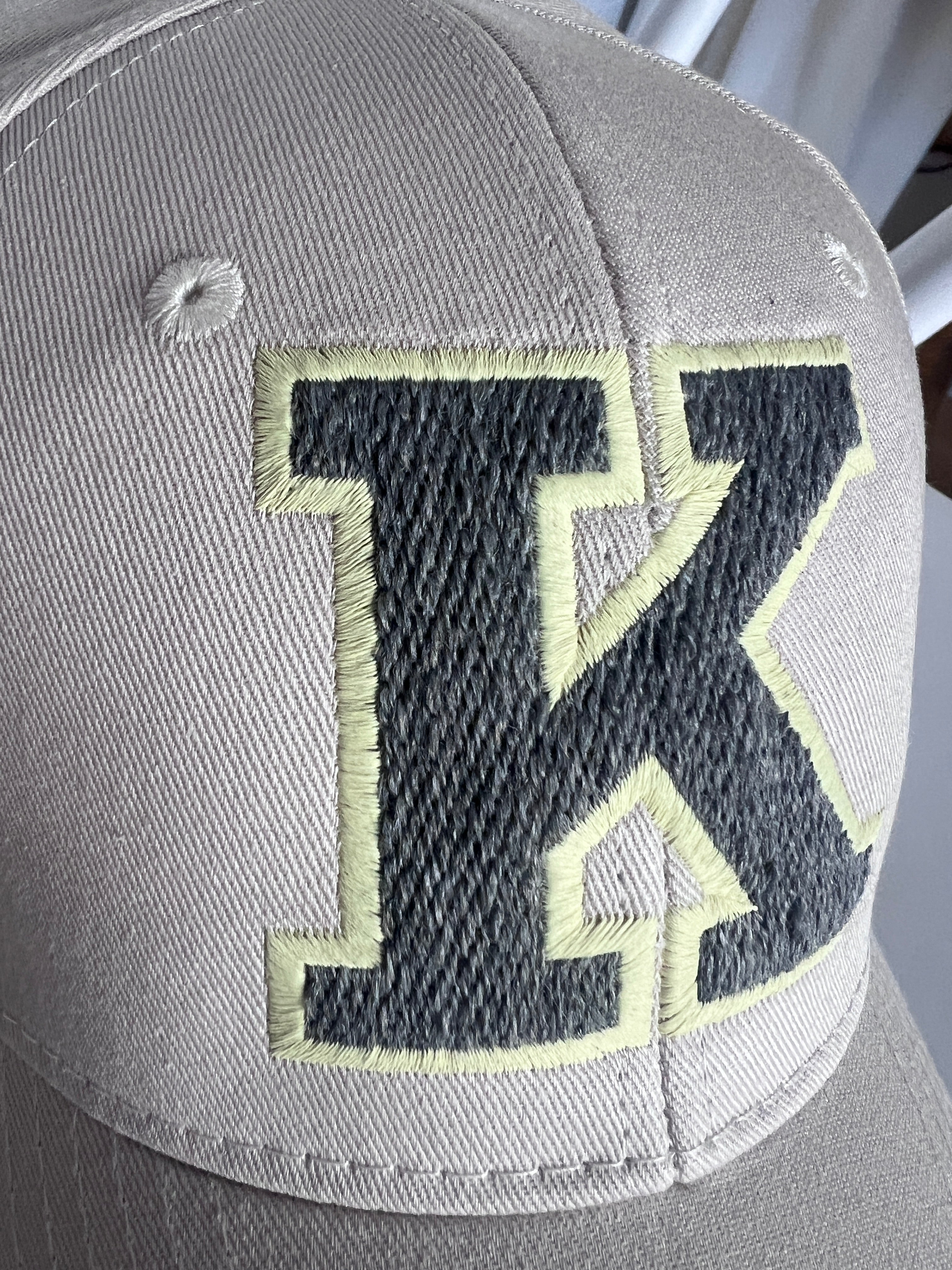 CAP K stone/ grey-butter