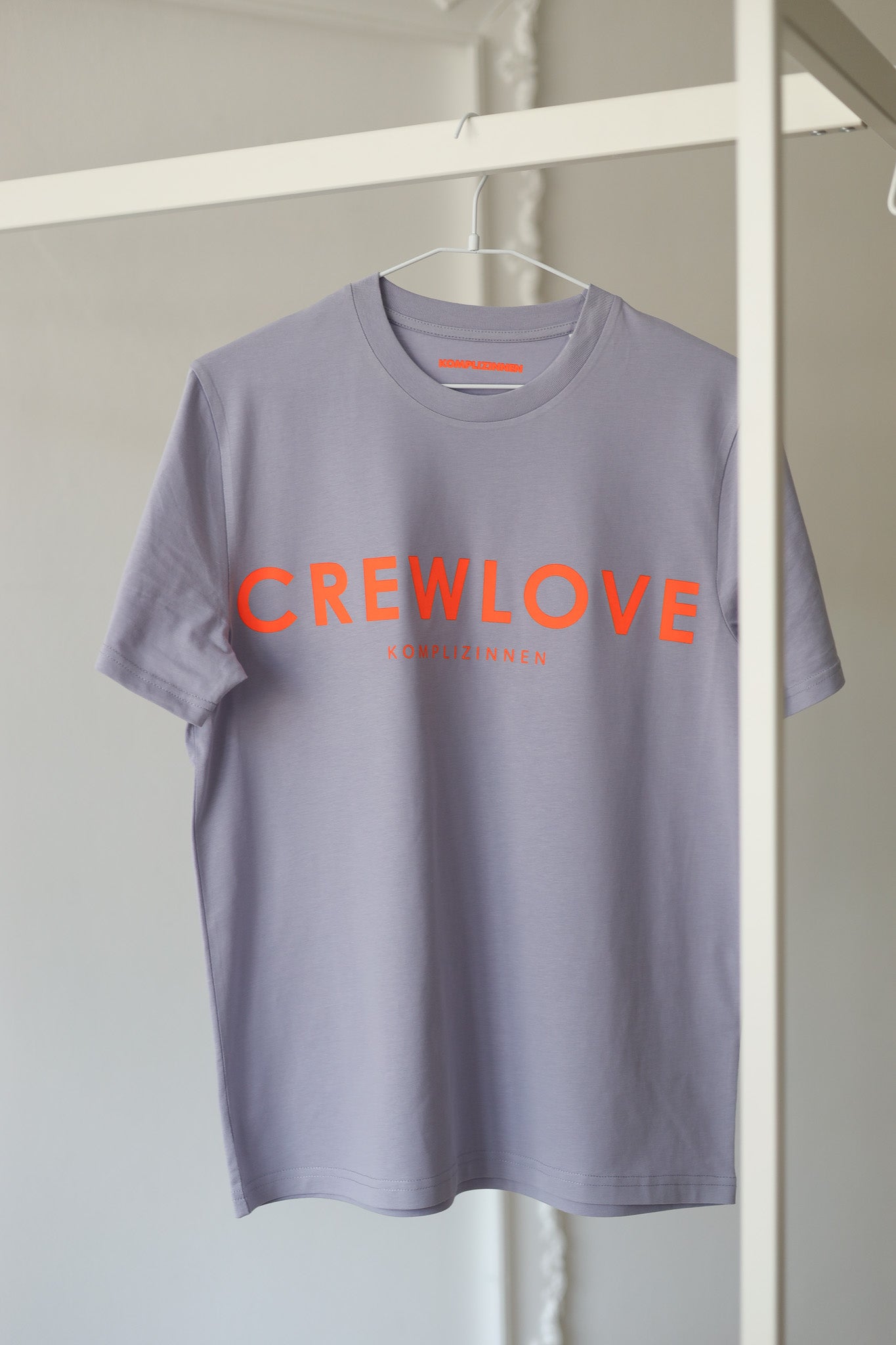 CREWLOVE Shirt flieder/ neon-orange