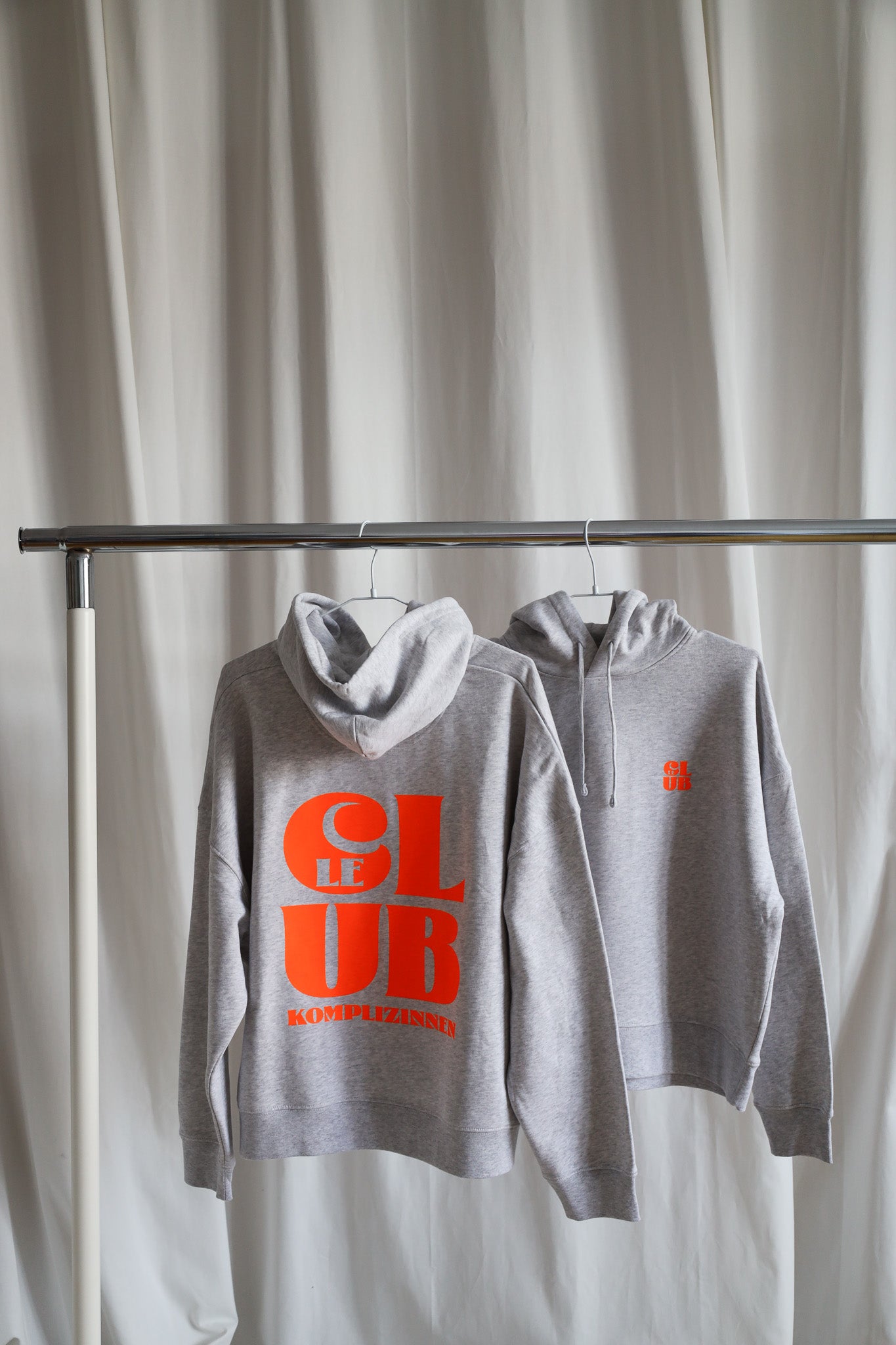 LE CLUB Hoodie CROP grey/ neon orange
