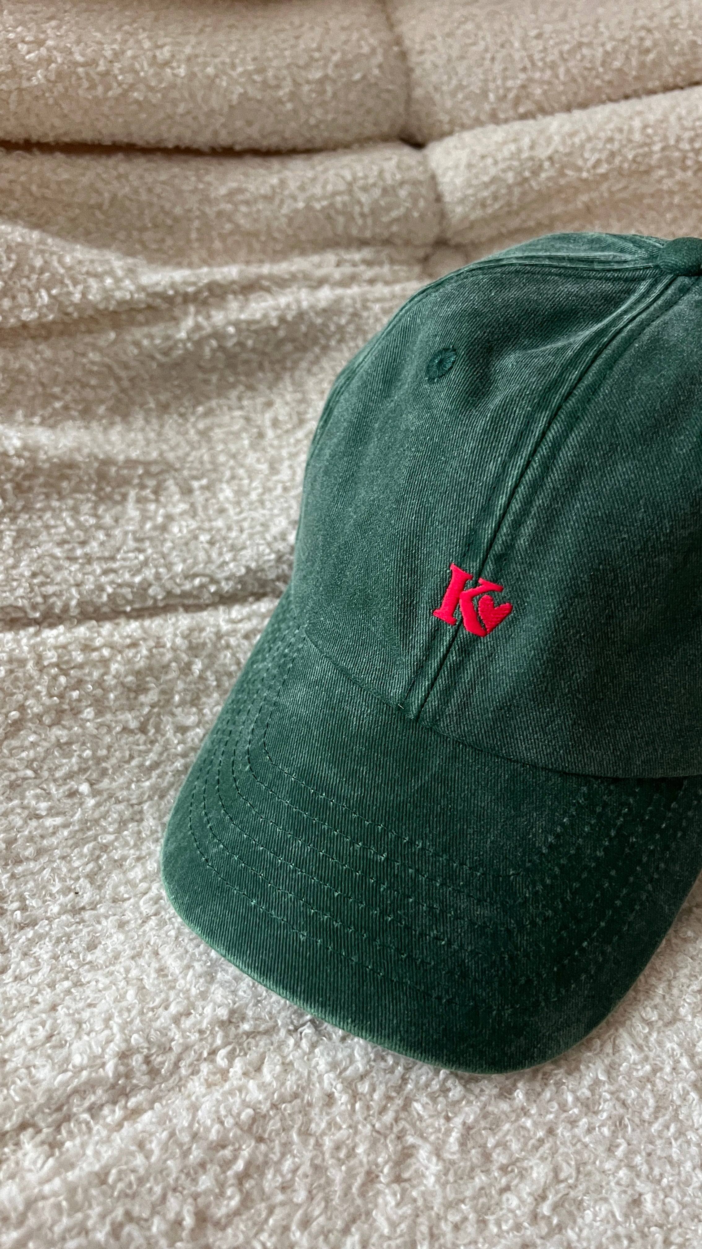 CAP K Love vintage green/ red