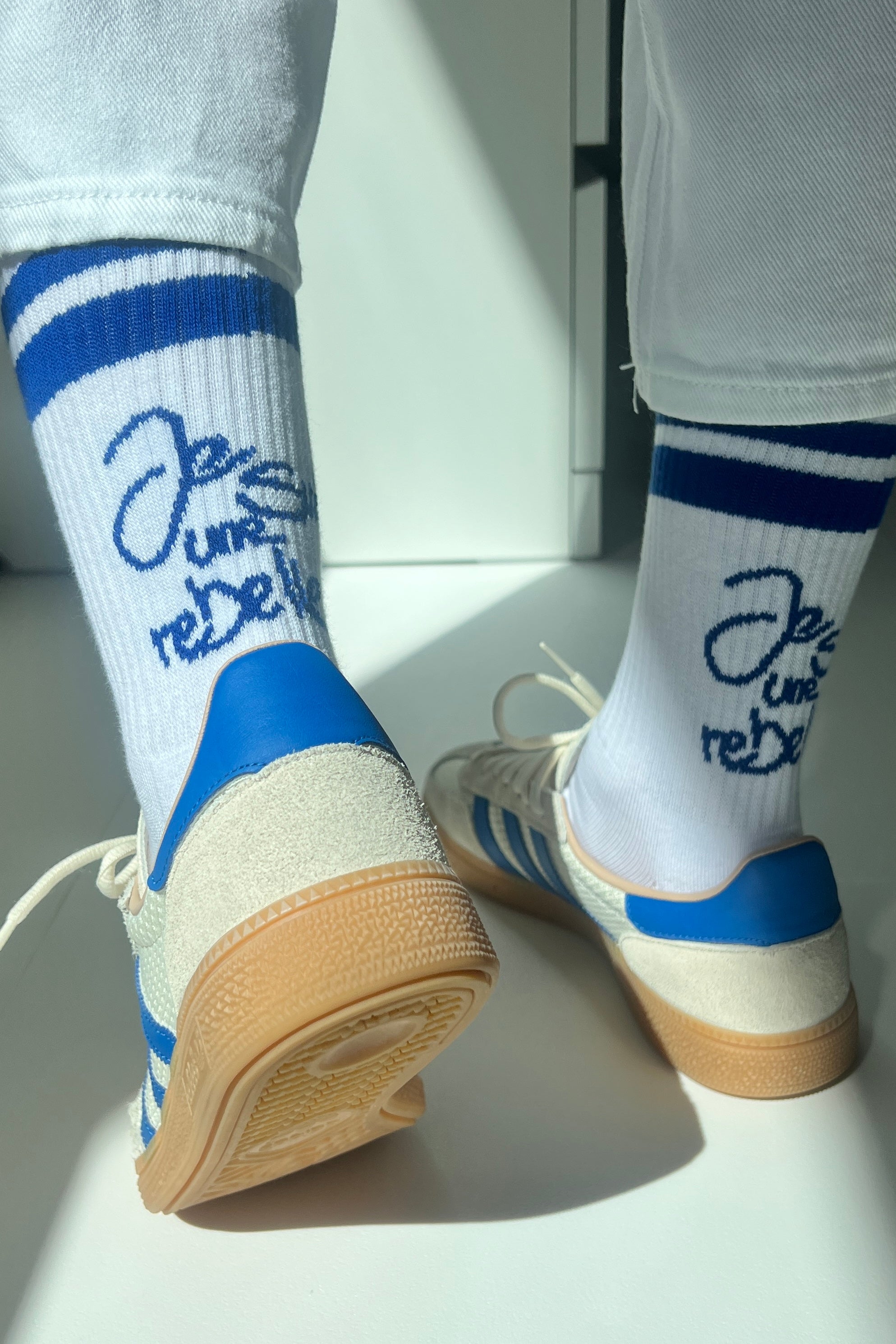 REBELLE Socken white/ blue