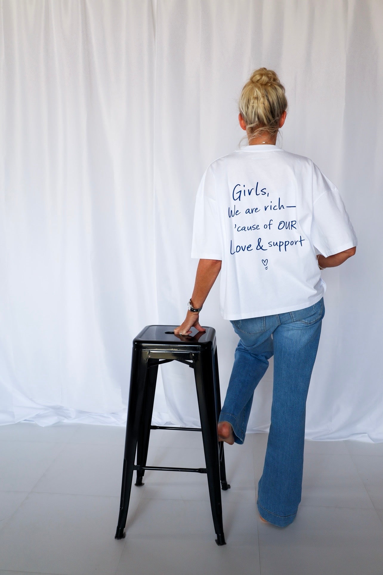 Oversized Shirt GIRLS, WE ARE RICH white/ blue