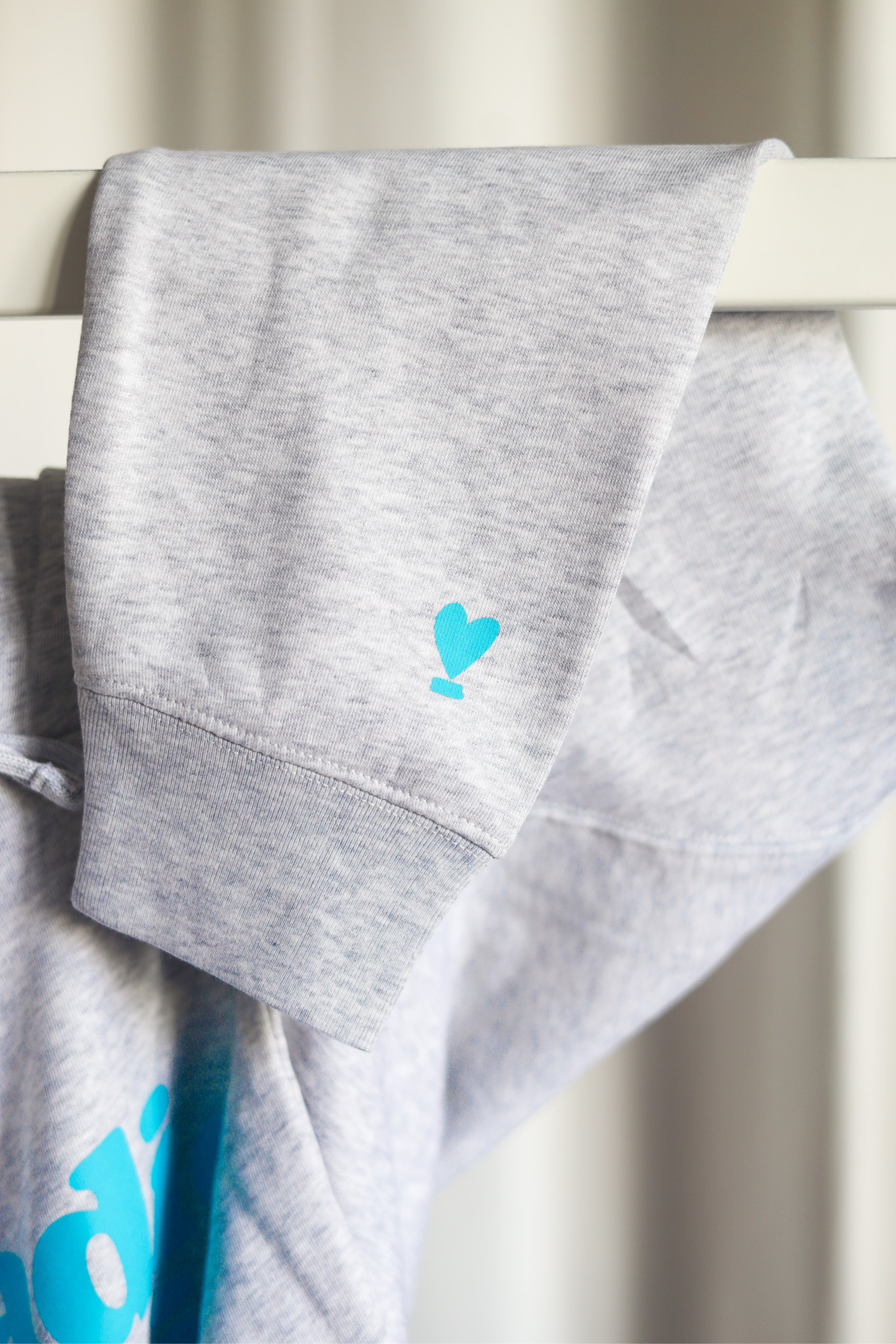 Hoodie Crop LADIES; BUILD BONDS! grey/ blue