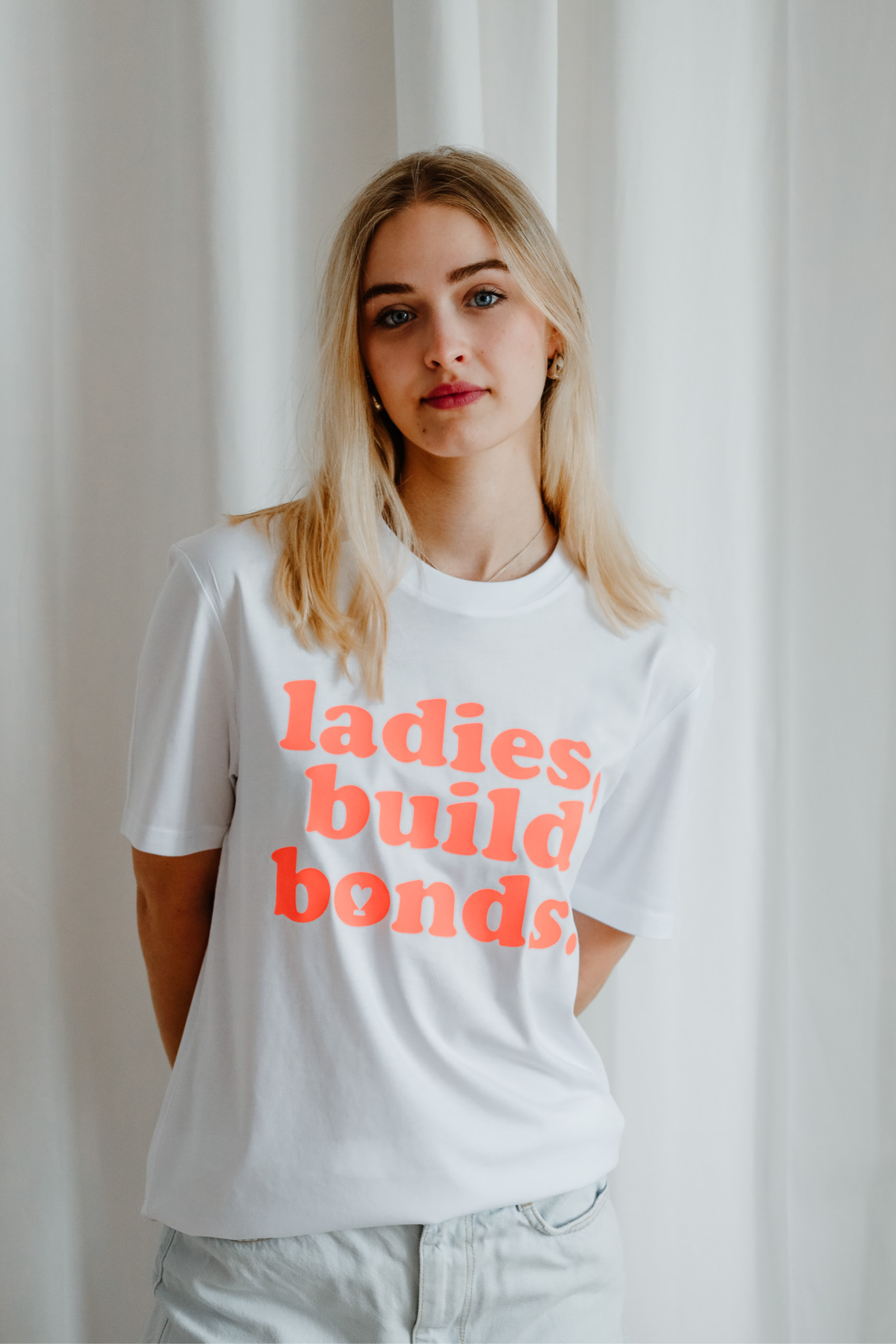 Shirt LADIES, BUILD BONDS! white/ orange